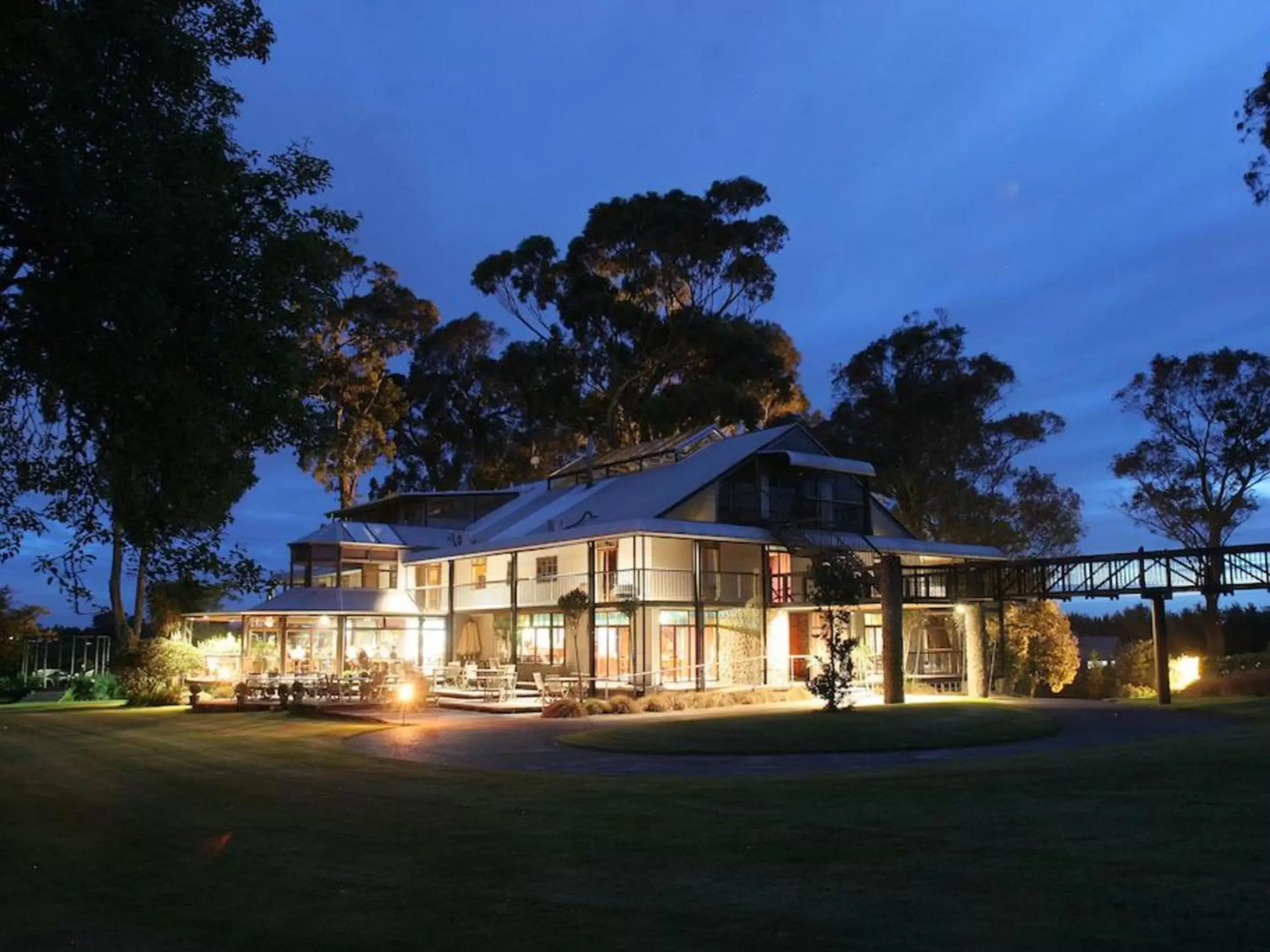 Property Building in The Narrows Landing Hotel