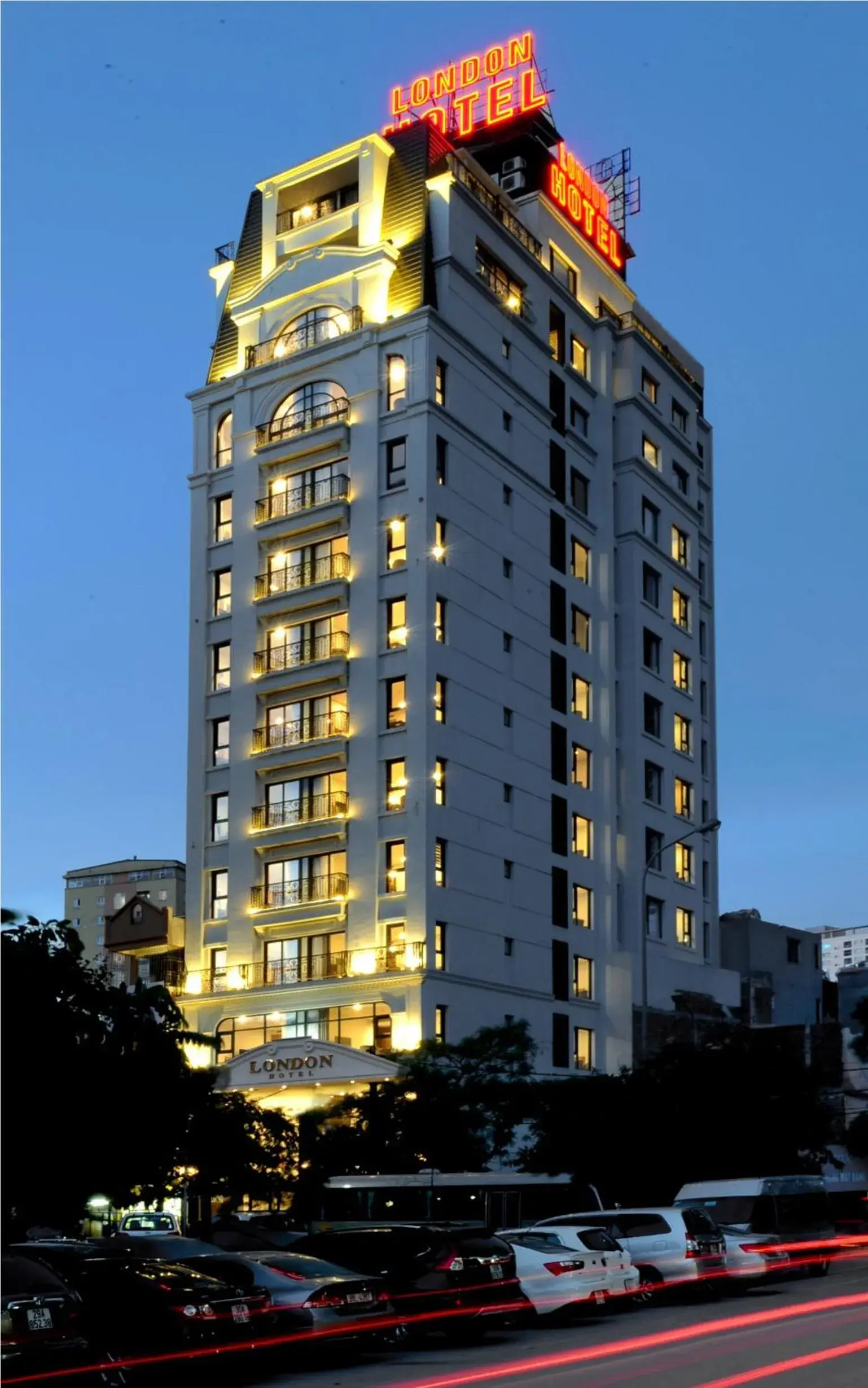 Property Building in London Hanoi Hotel