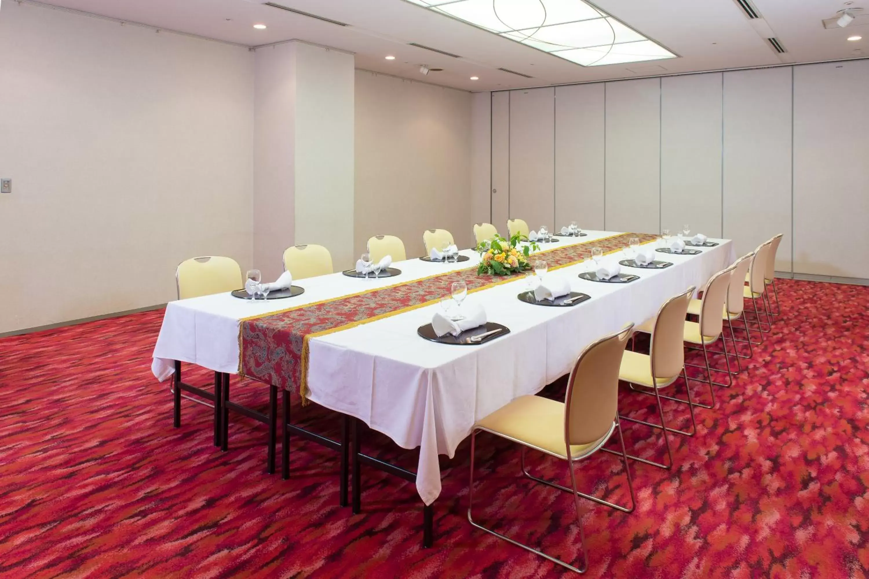 Meeting/conference room in Hotel Keihan Kyobashi Grande