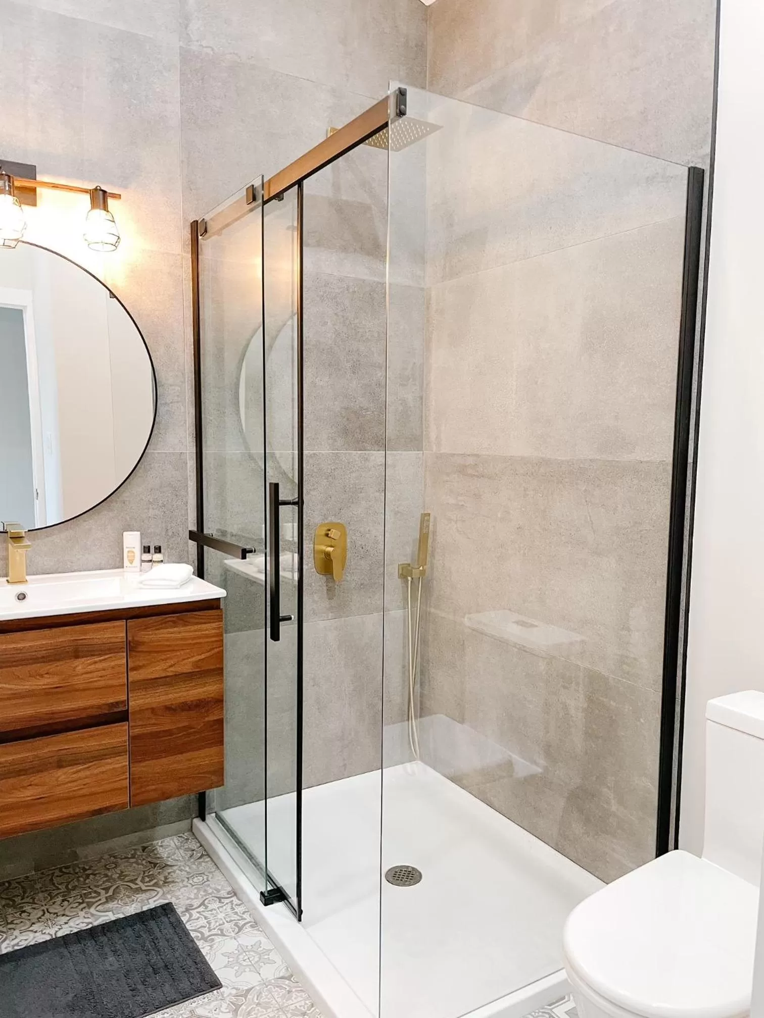 Bathroom in Inn On King Bed & Breakfast