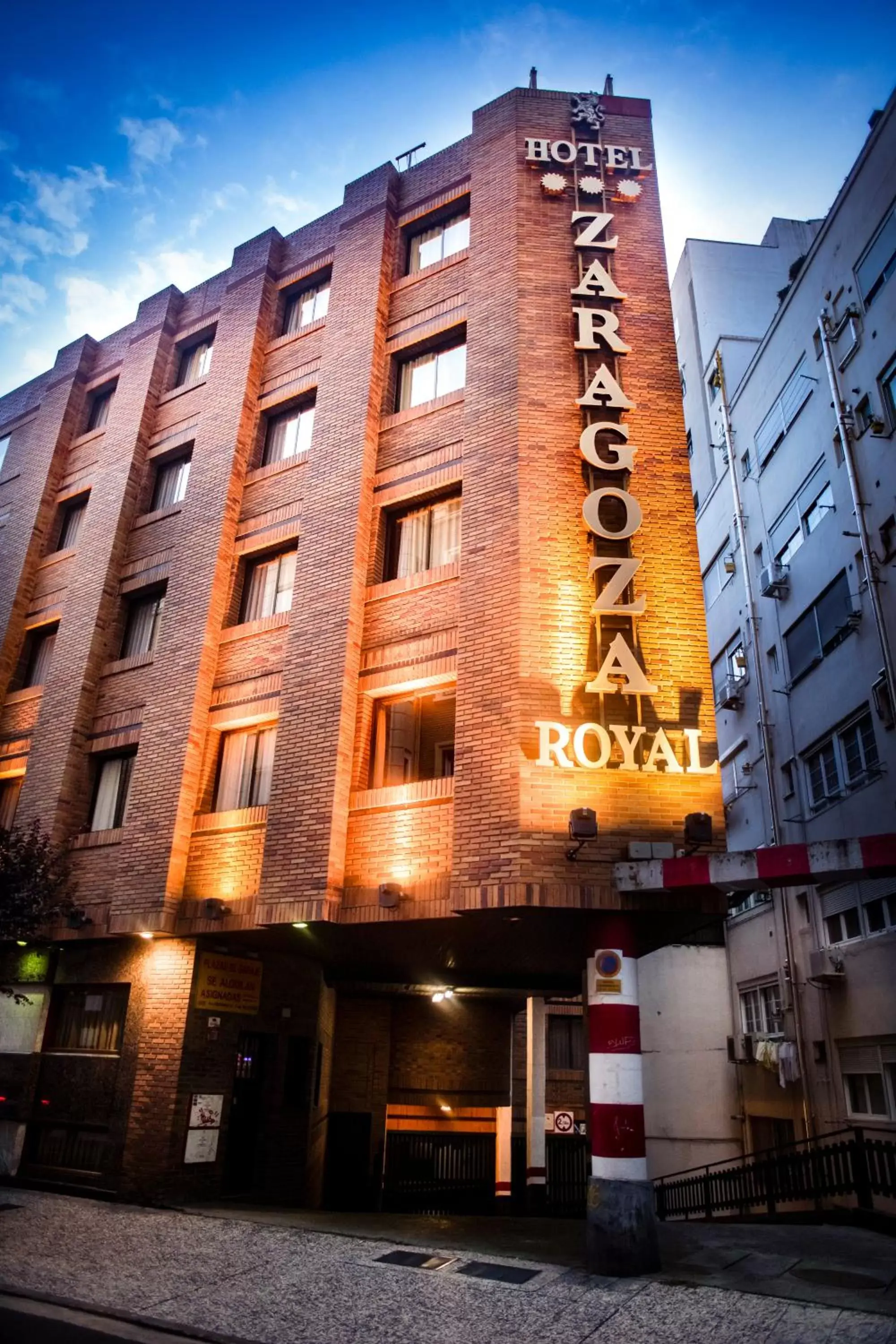 Property Building in Hotel Zaragoza Royal
