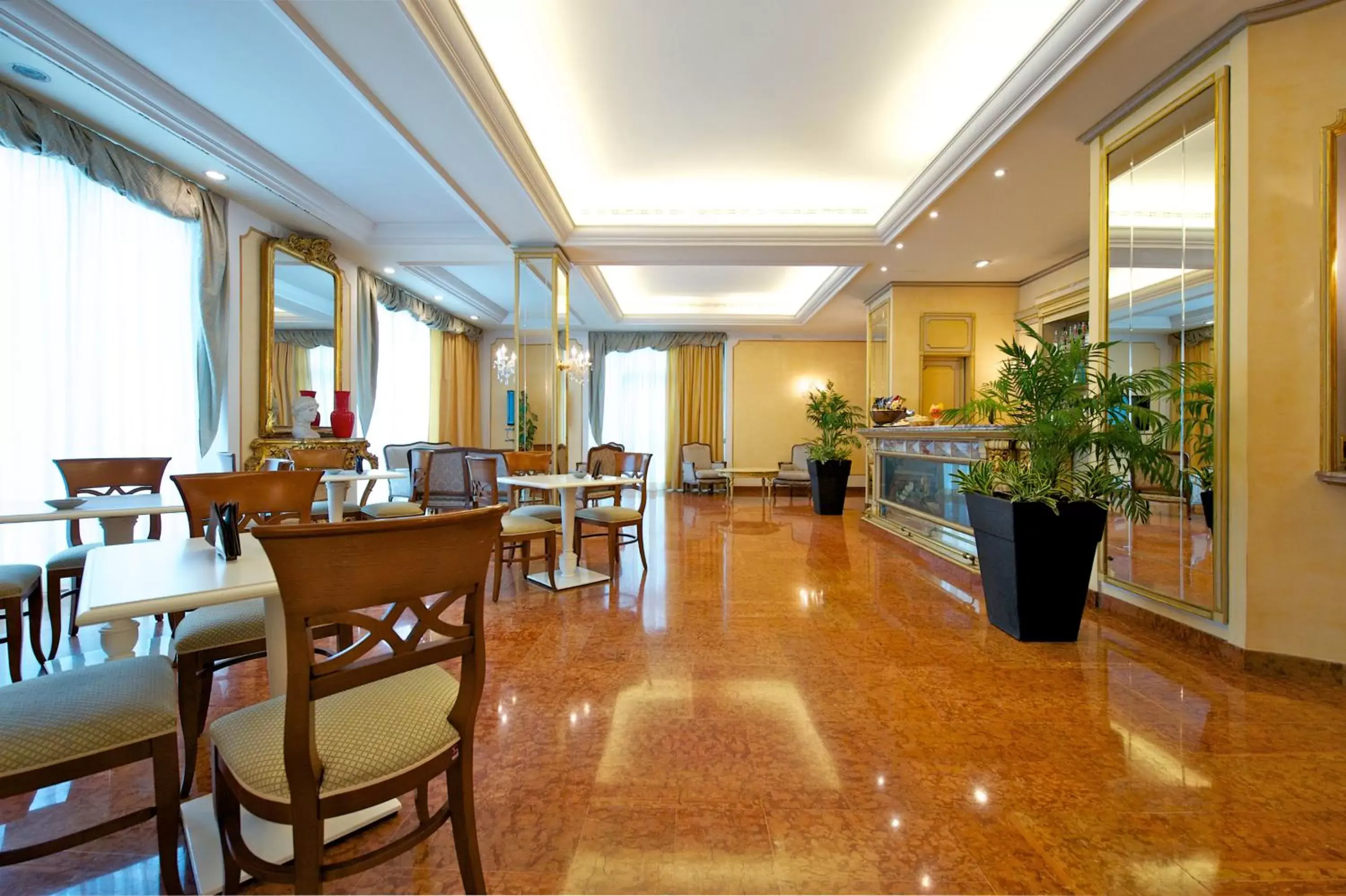 Lobby or reception, Restaurant/Places to Eat in Mercure Parma Stendhal