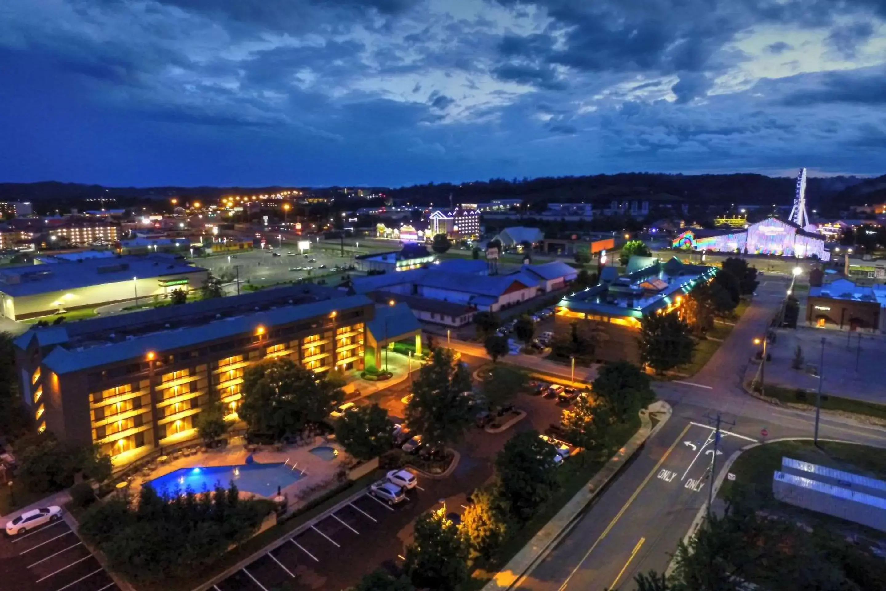 Property building, Bird's-eye View in Quality Inn Near the Island Pigeon Forge