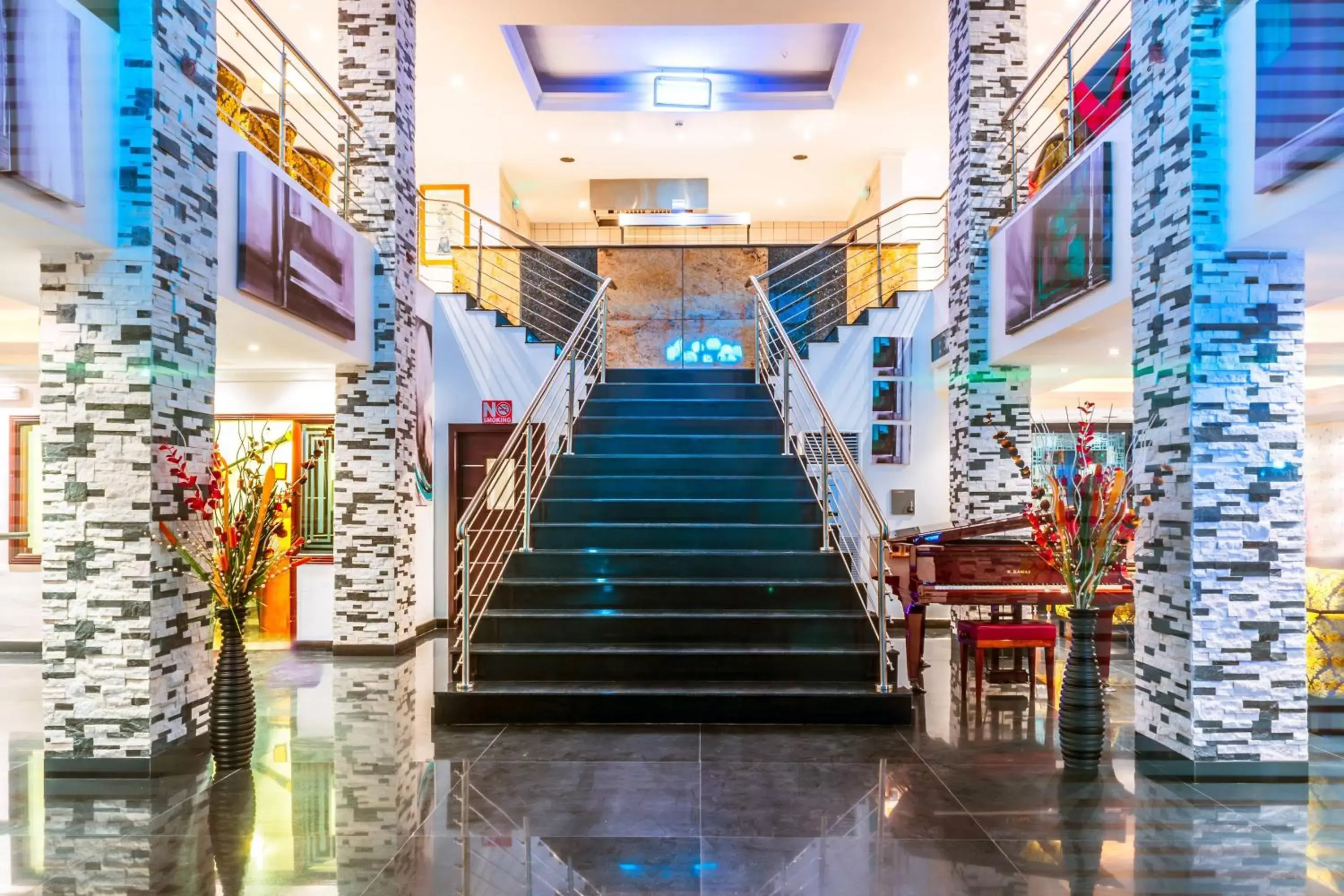 Lobby or reception in Protea Hotel by Marriott Lagos Kuramo Waters