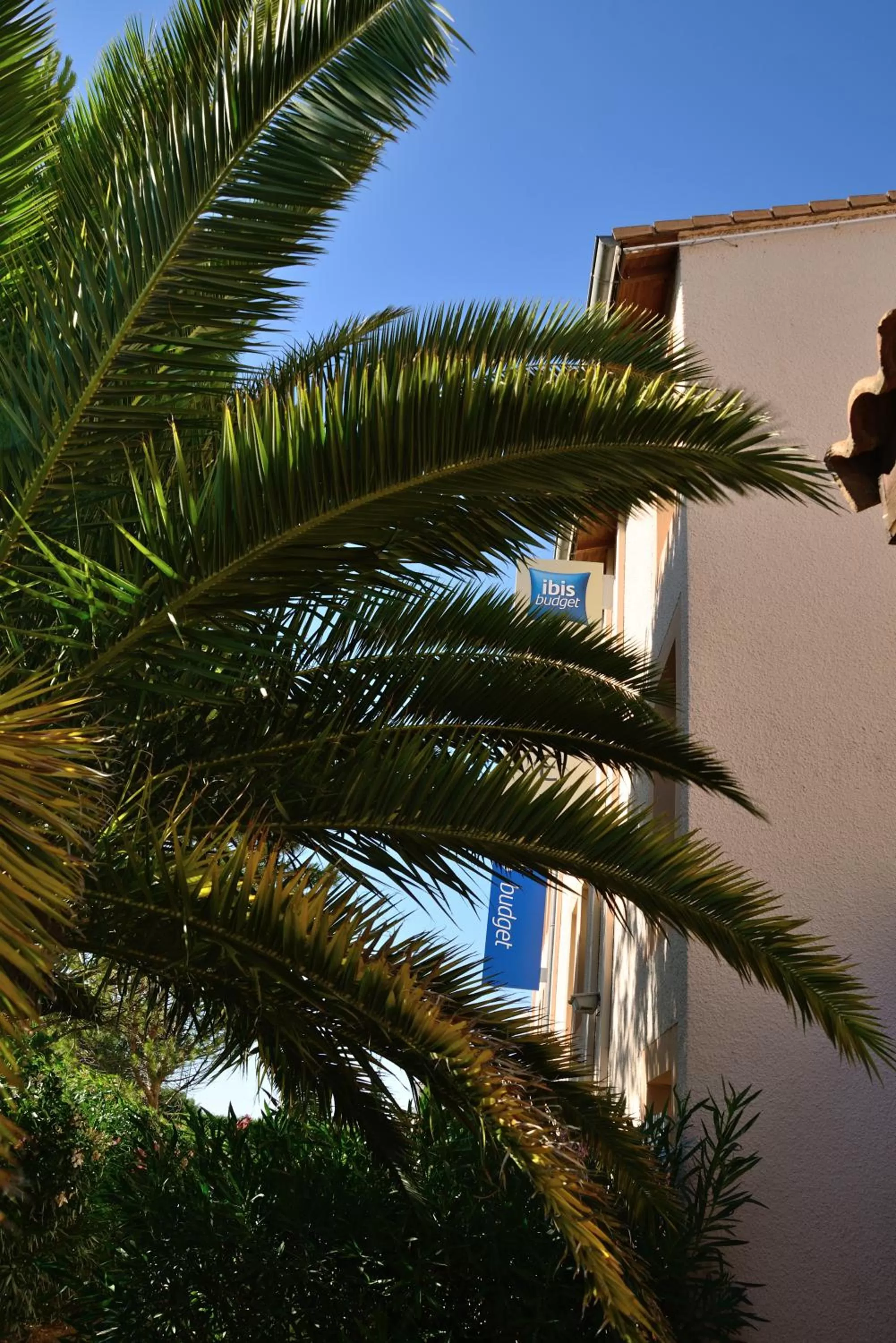 Facade/entrance in Ibis Budget Bollene