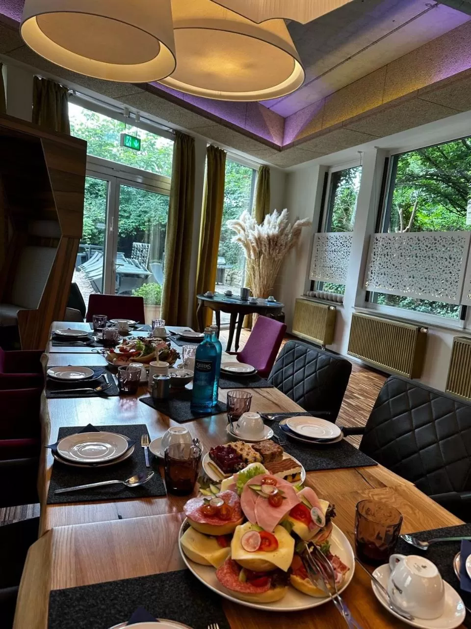 Restaurant/places to eat in Hotel Ambiente