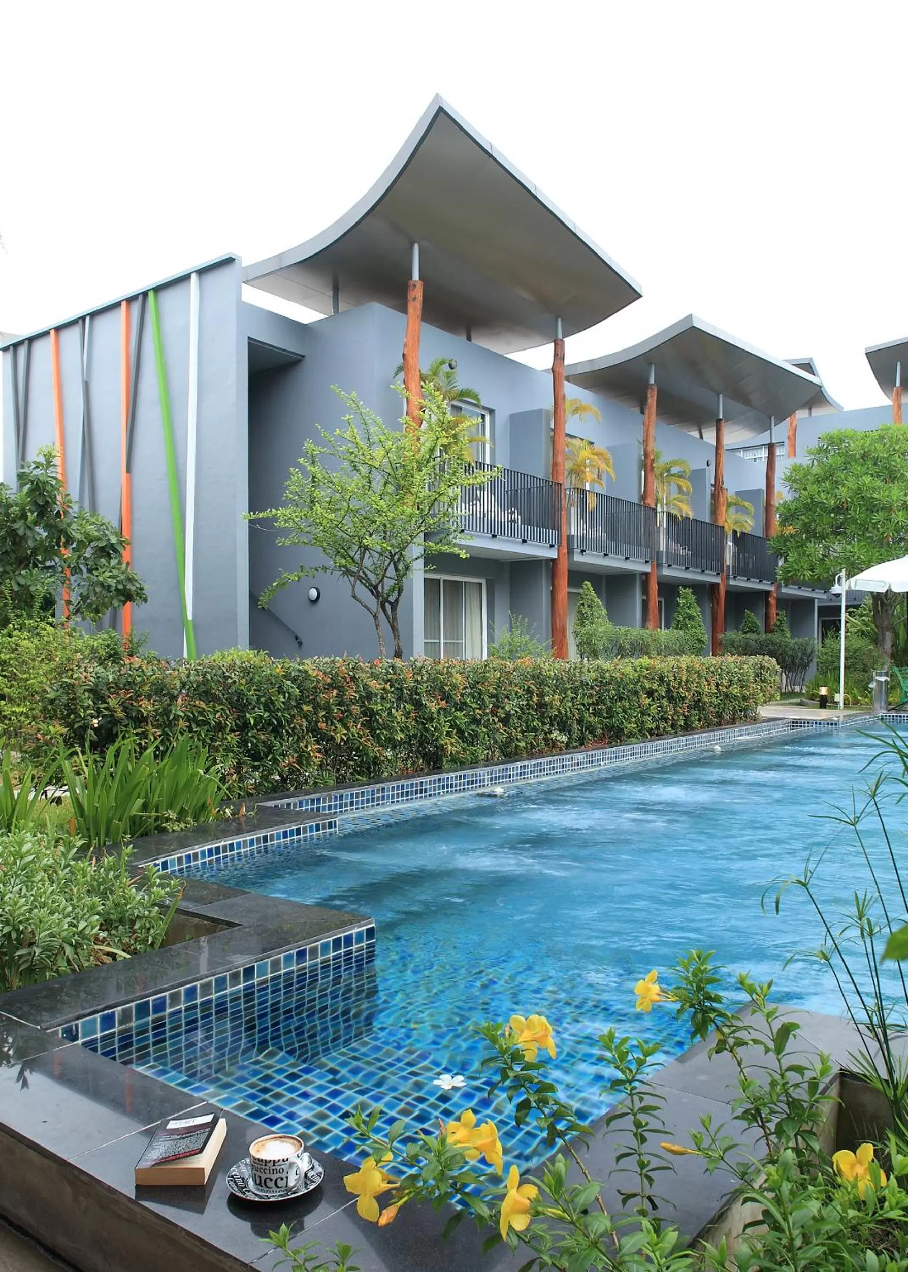 Day in Paeva Luxury Serviced Residence SHA