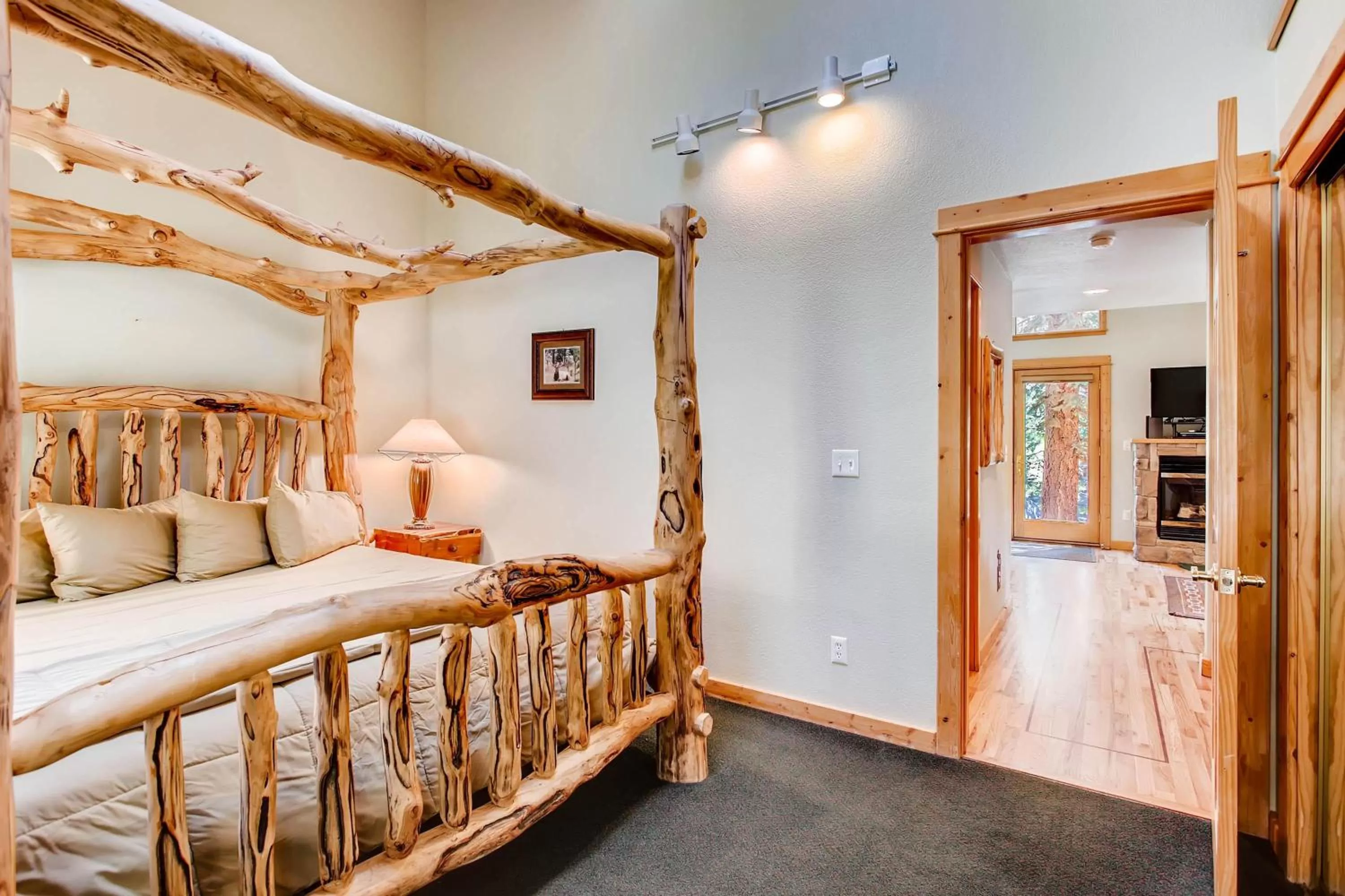 Bed in Estes Park Condos