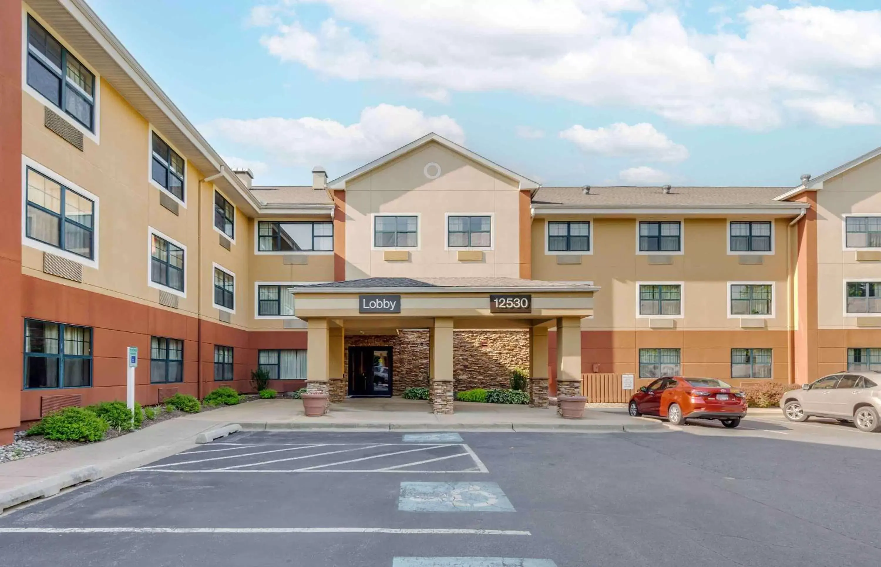 Property Building in Extended Stay America Suites - Washington, DC - Germantown - Milestone