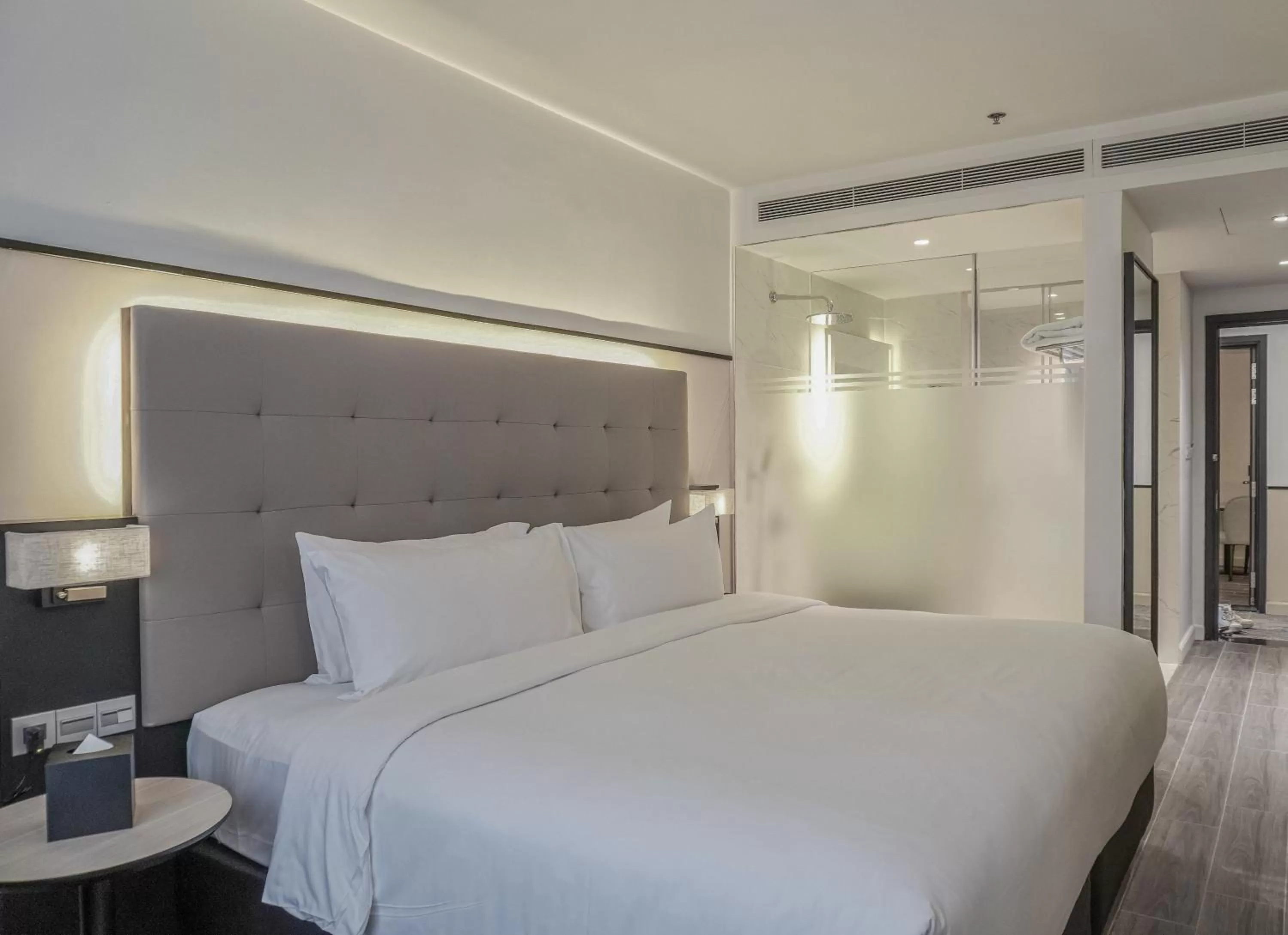 Bed in M Village Hotel Tôn Thất Đạm