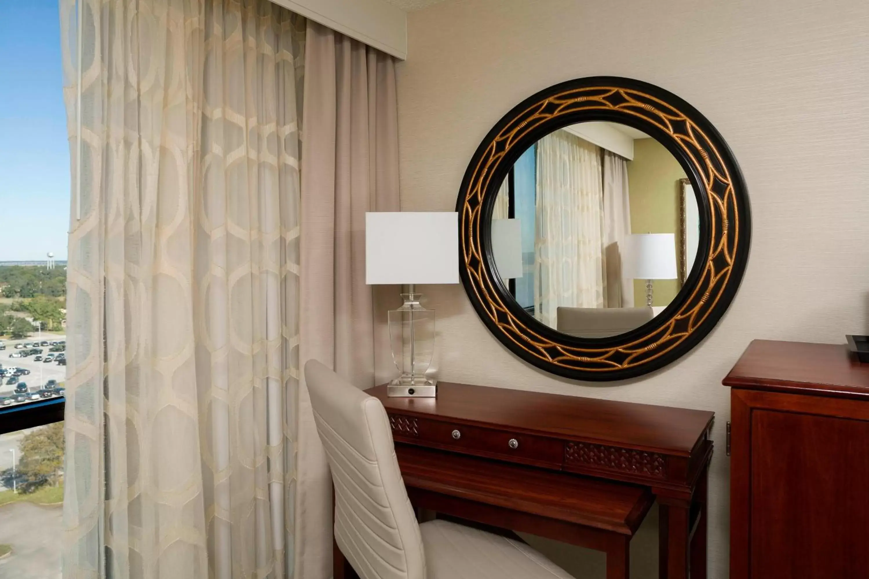 Photo of the whole room, Bathroom in Charleston Marriott