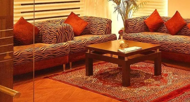 Living room in Hotel Hindusthan International, Varanasi