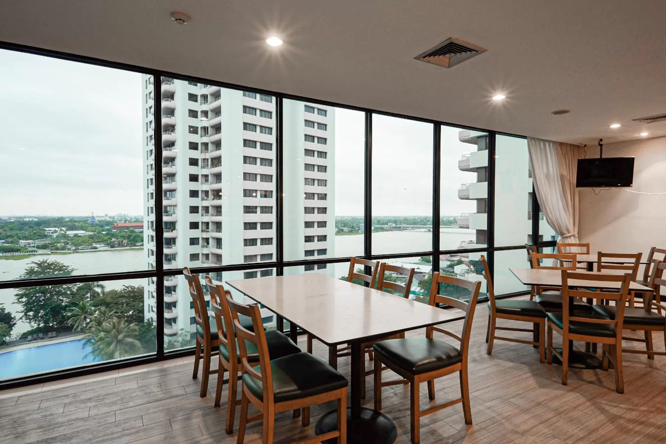 Restaurant/places to eat in Riverine Place Hotel and Residence Restaurant/places to eat in Riverine Place Hotel and Residence