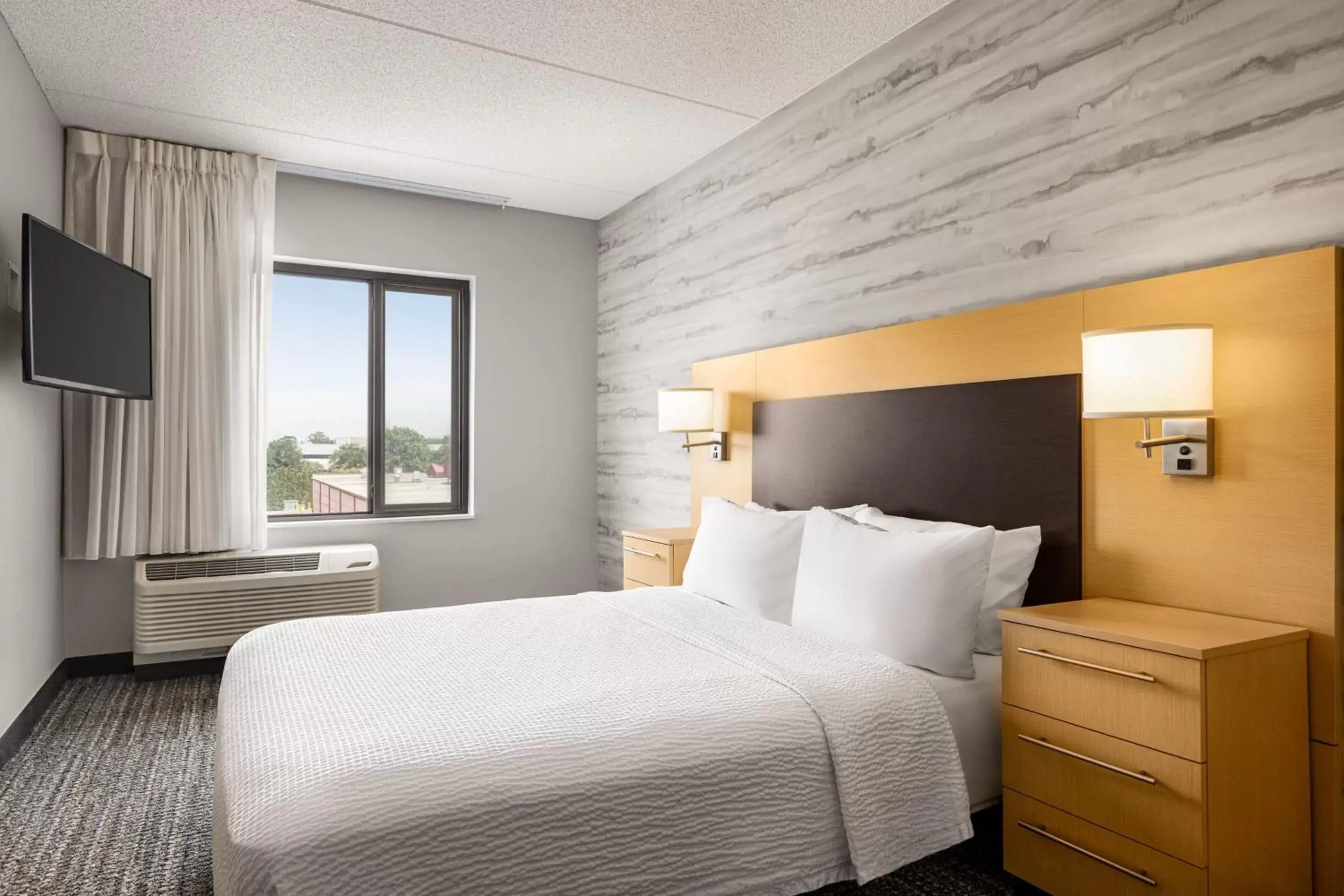Bedroom, Bed in TownePlace Suites by Marriott Harrisburg West/Mechanicsburg