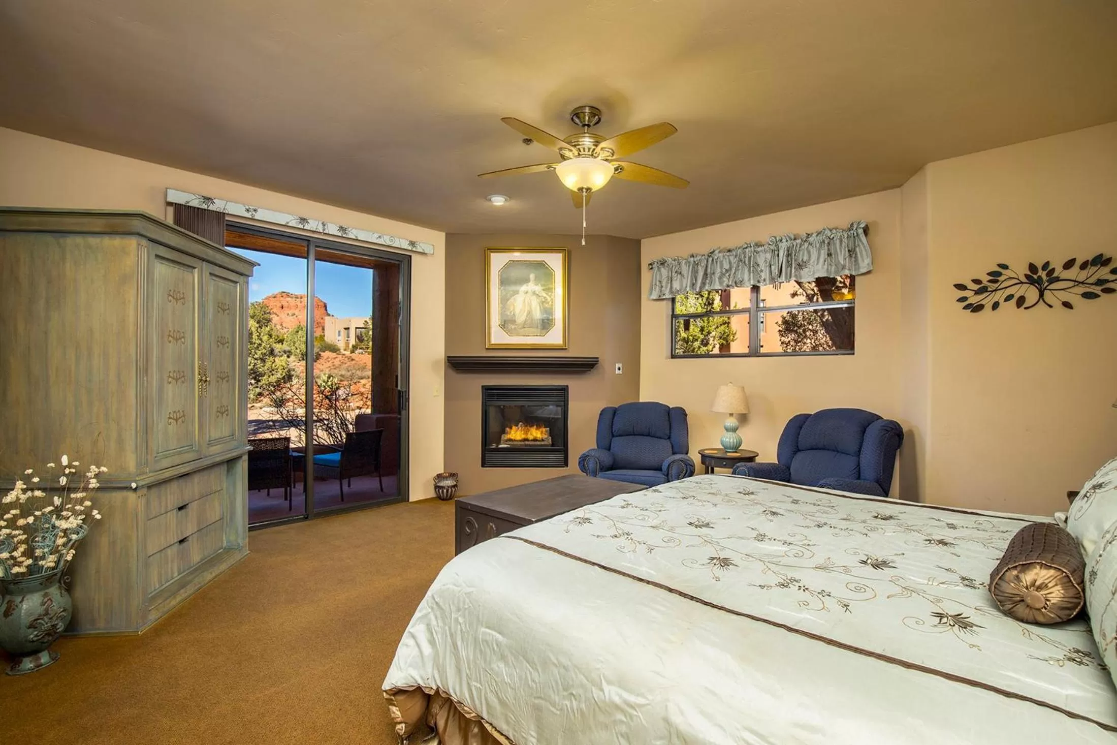 Photo of the whole room, Bed in Alma De Sedona Inn B&B