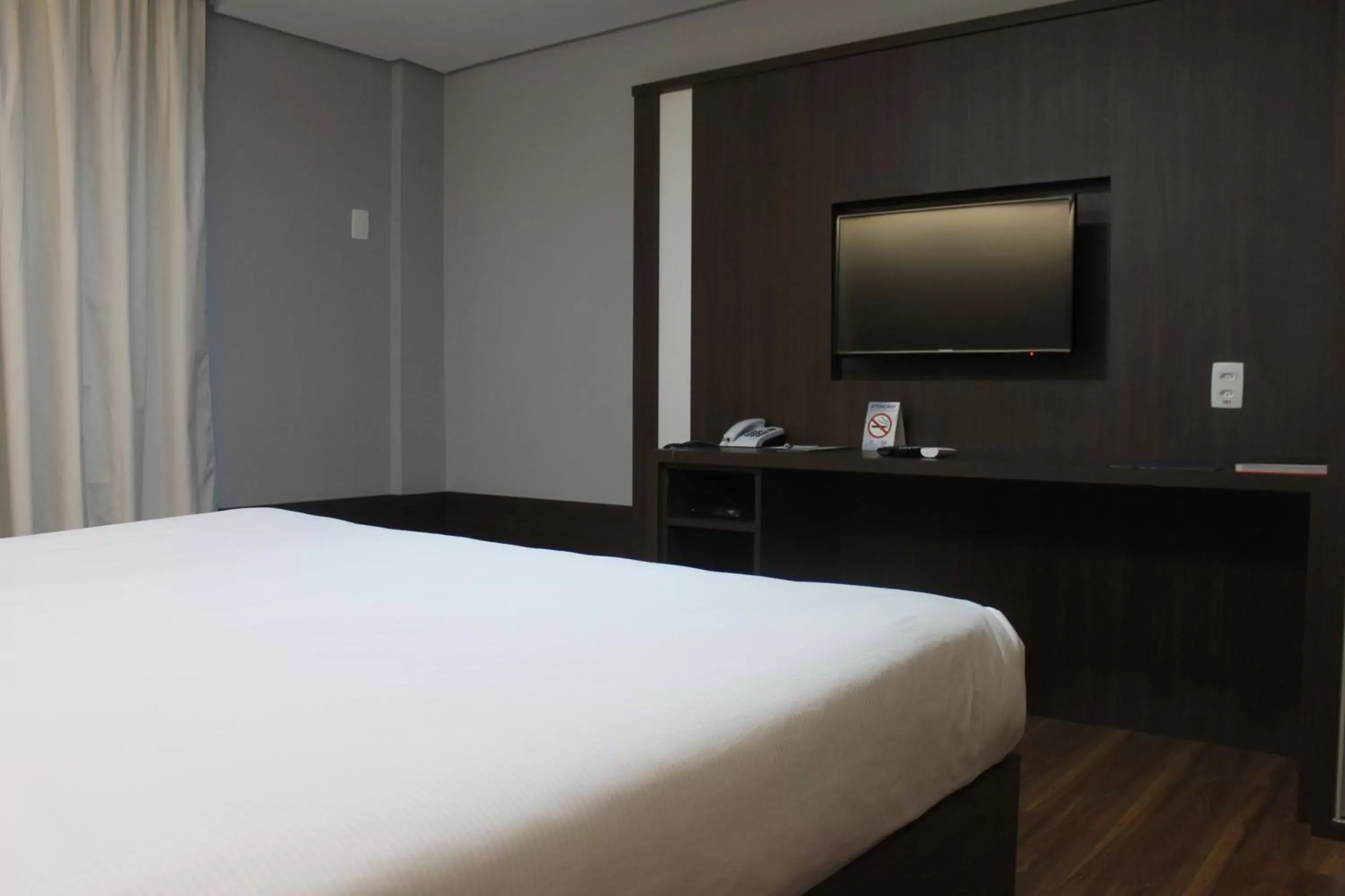 Photo of the whole room, Bed in Master Grande Hotel - Centro Histórico