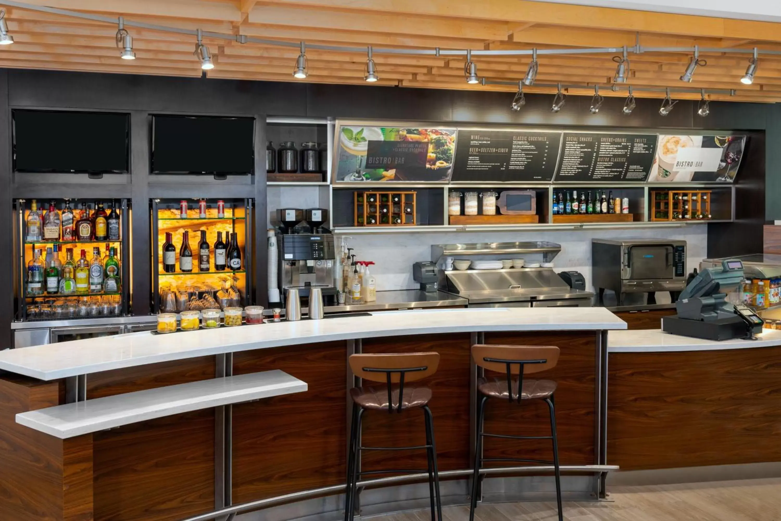 Restaurant/places to eat, Lounge/Bar in Courtyard by Marriott Buffalo Downtown/Canalside