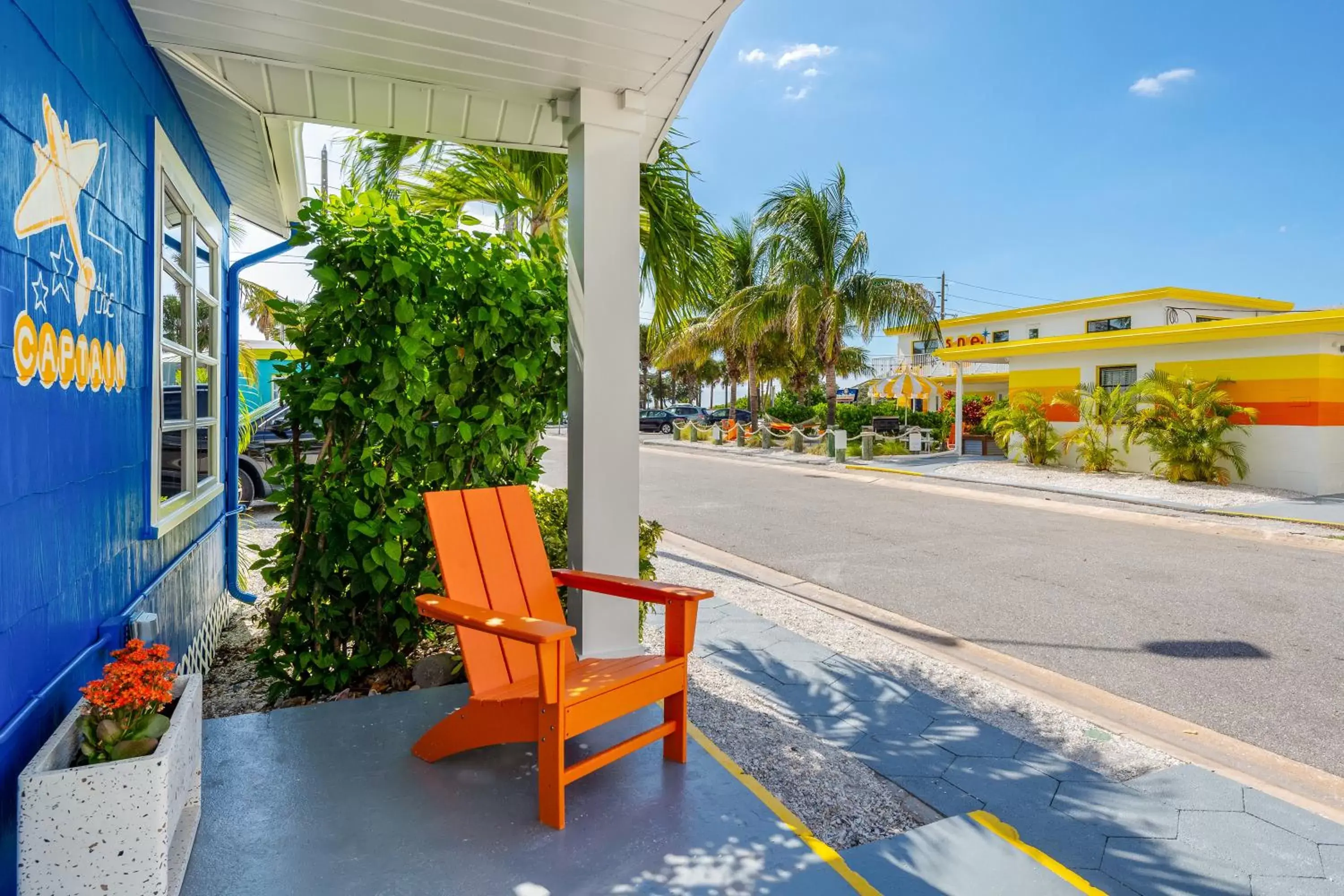 Patio in Sunset Inn and Cottages