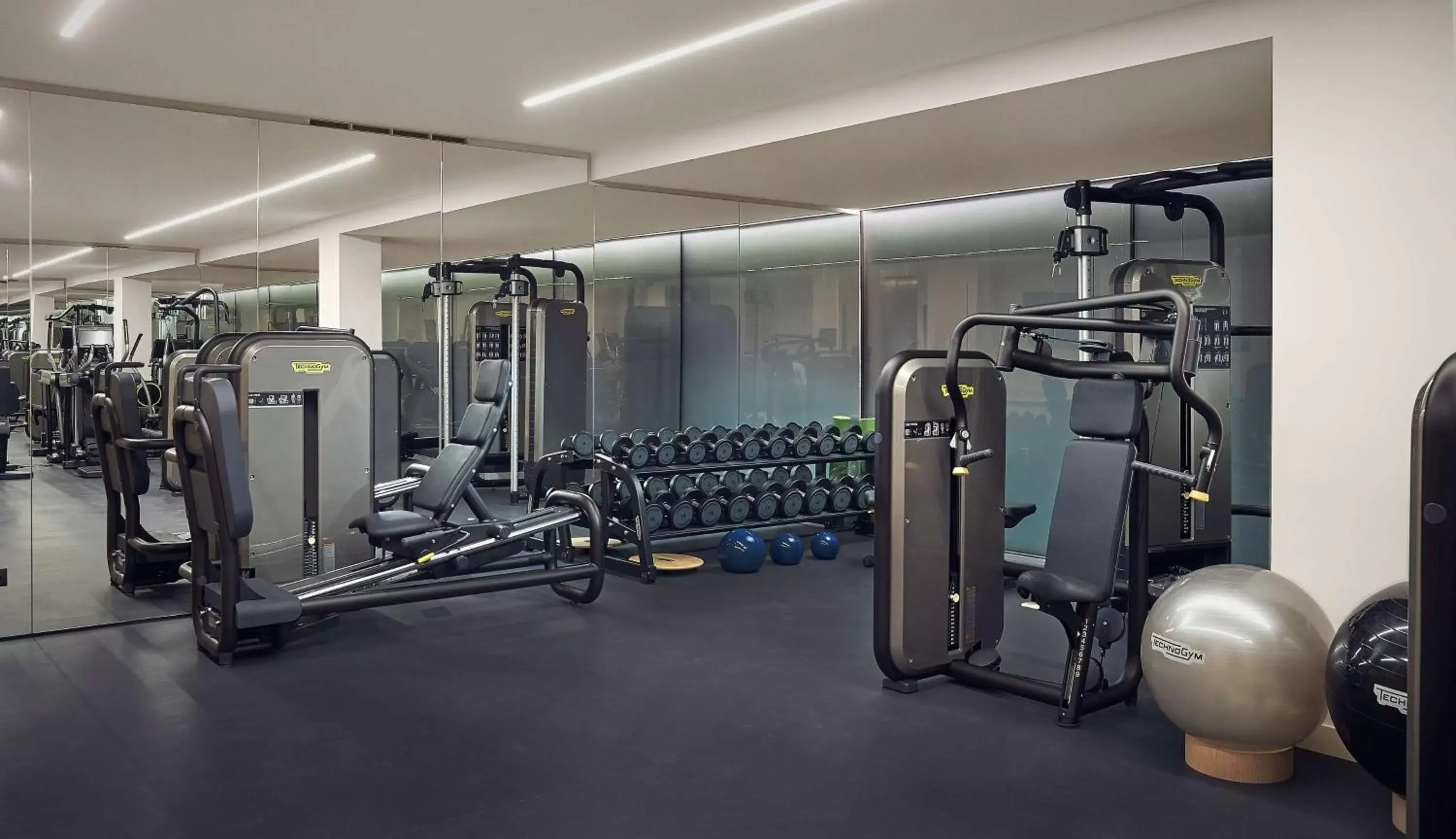 Fitness centre/facilities, Fitness Center/Facilities in Hilton Lake Como