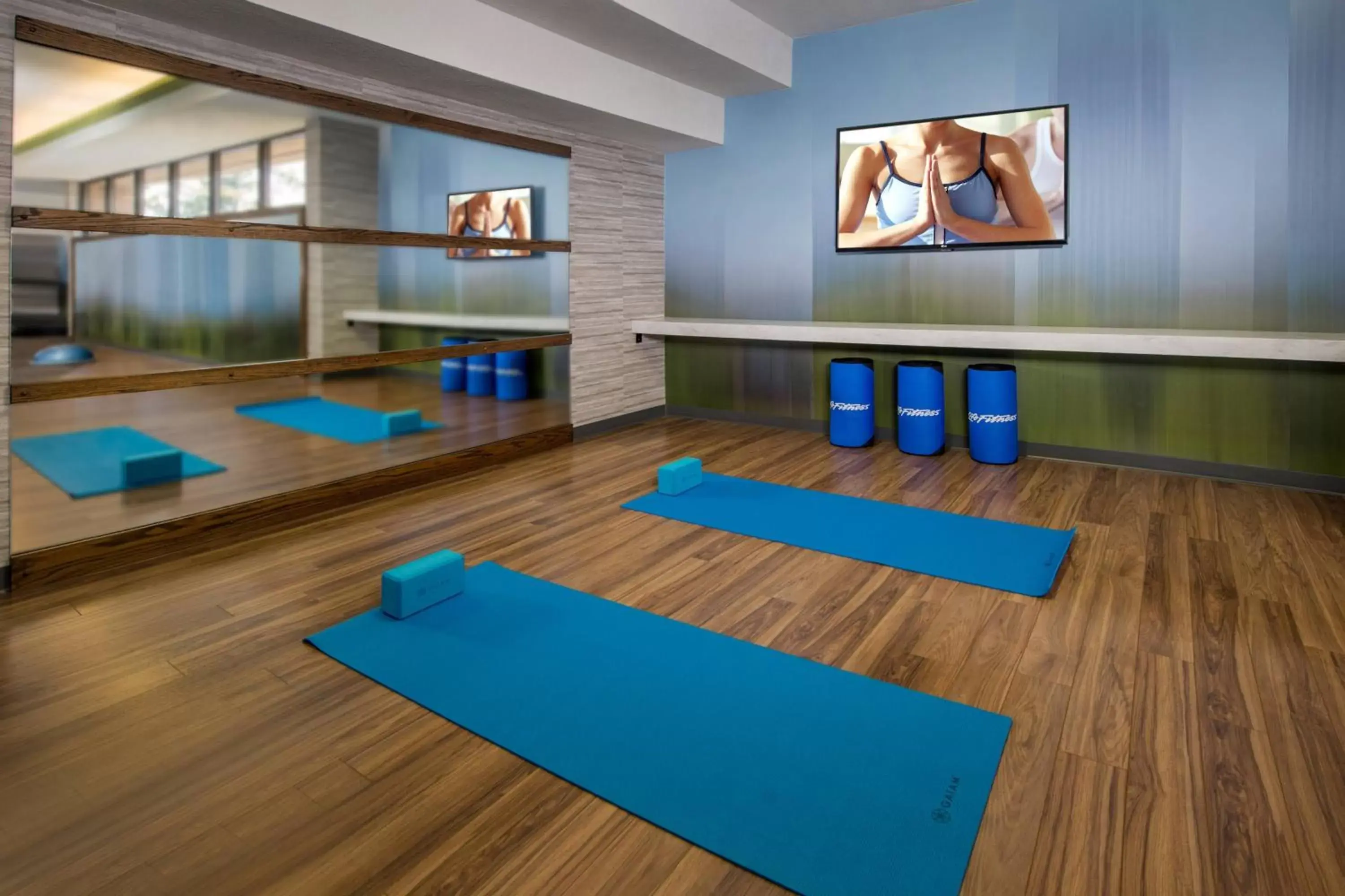 Fitness centre/facilities in Courtyard by Marriott Silver Spring North/White Oak