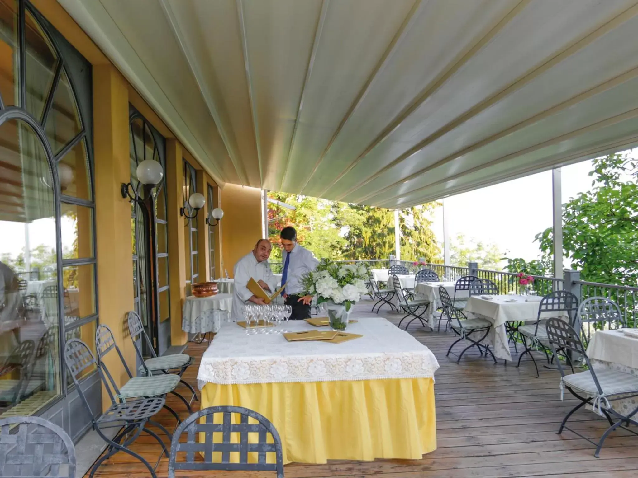 Patio, Restaurant/Places to Eat in Hotel Colonne