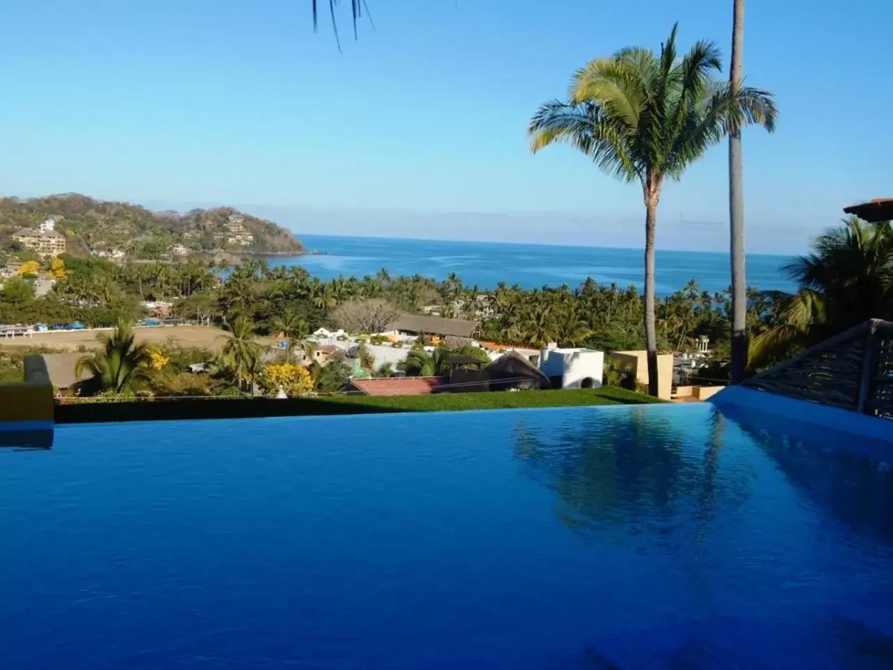 Sea view, Swimming Pool in Villa Los Corales