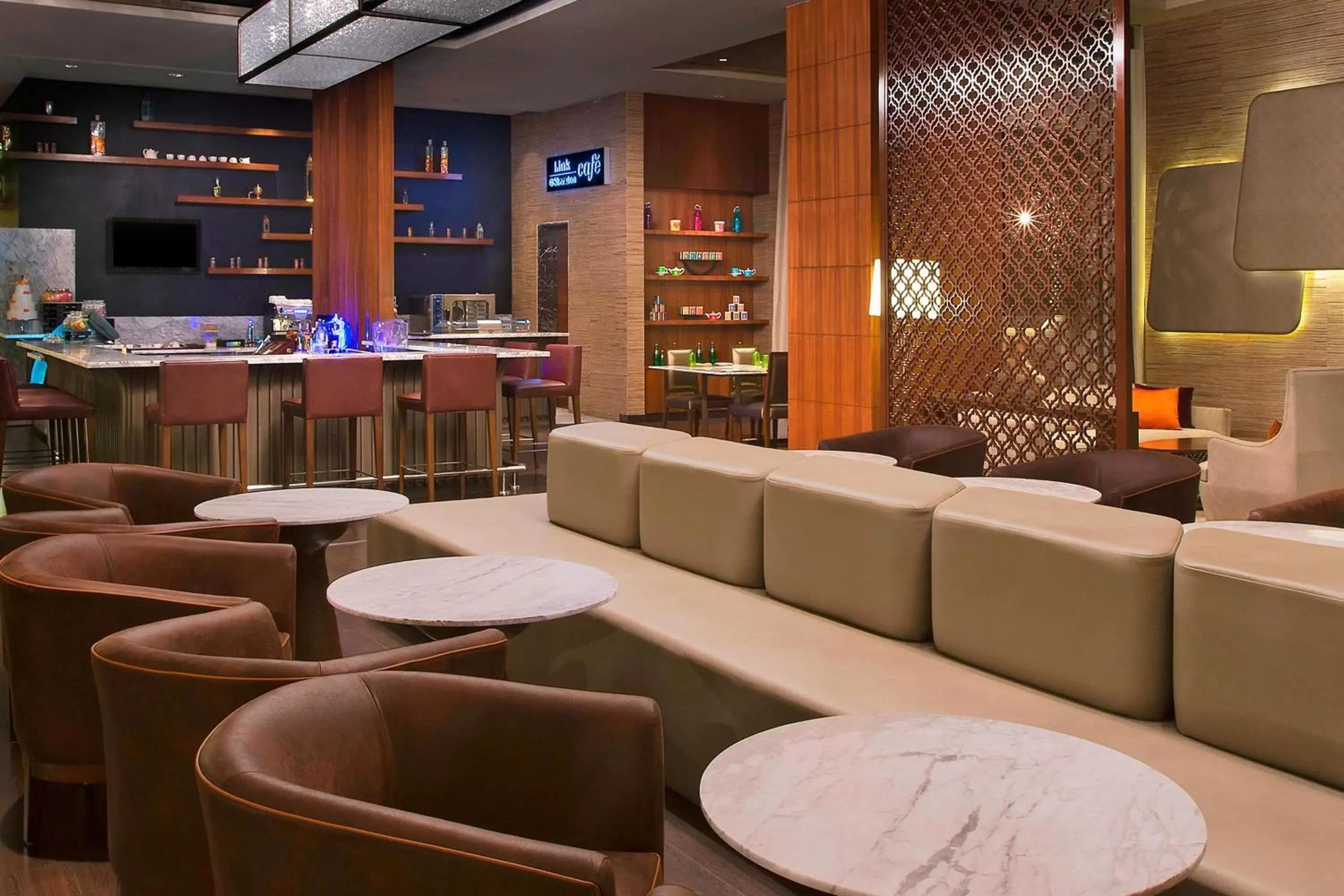 Restaurant/places to eat, Lounge/Bar in Sheraton Hyderabad Hotel