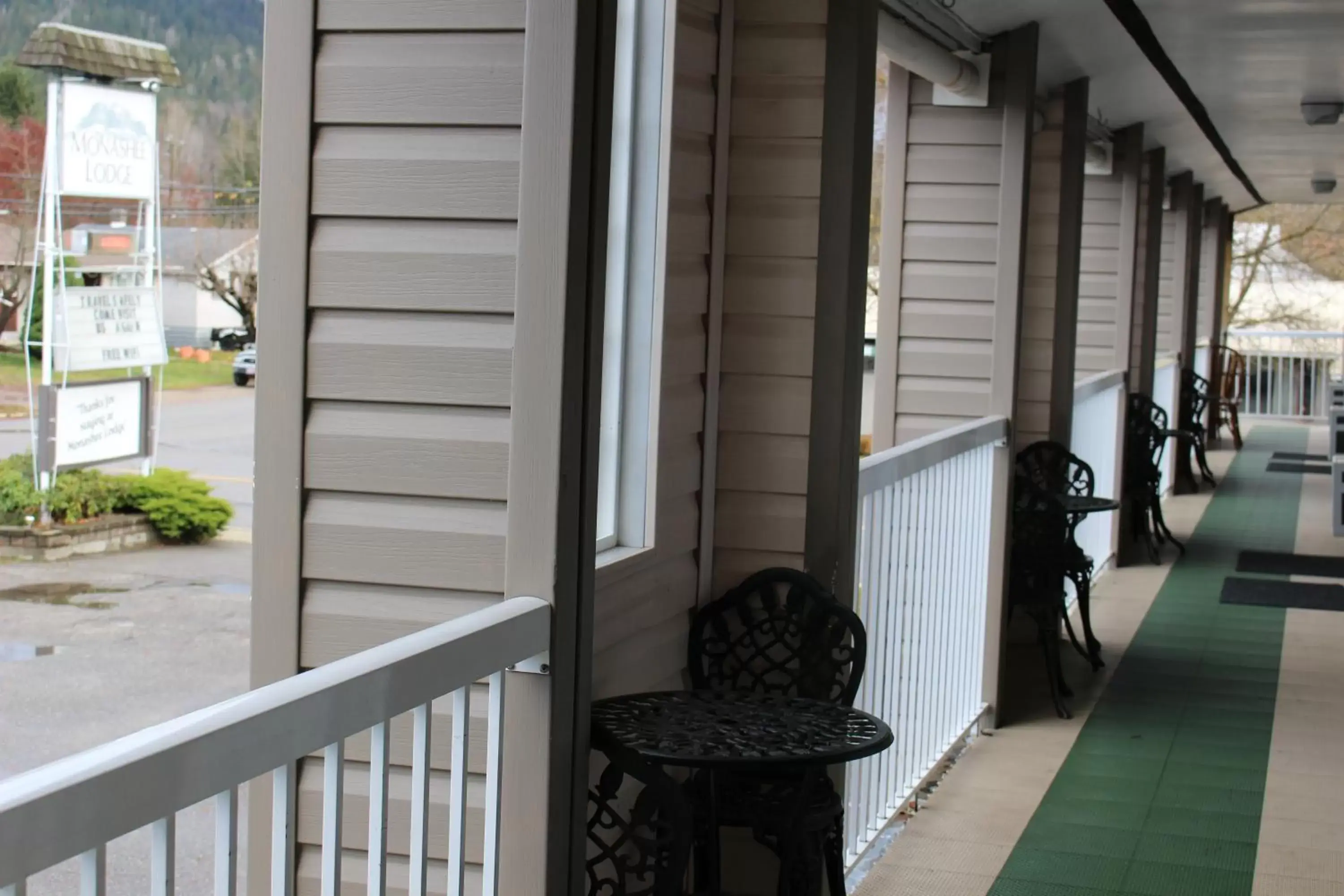 Balcony/Terrace in Monashee Lodge