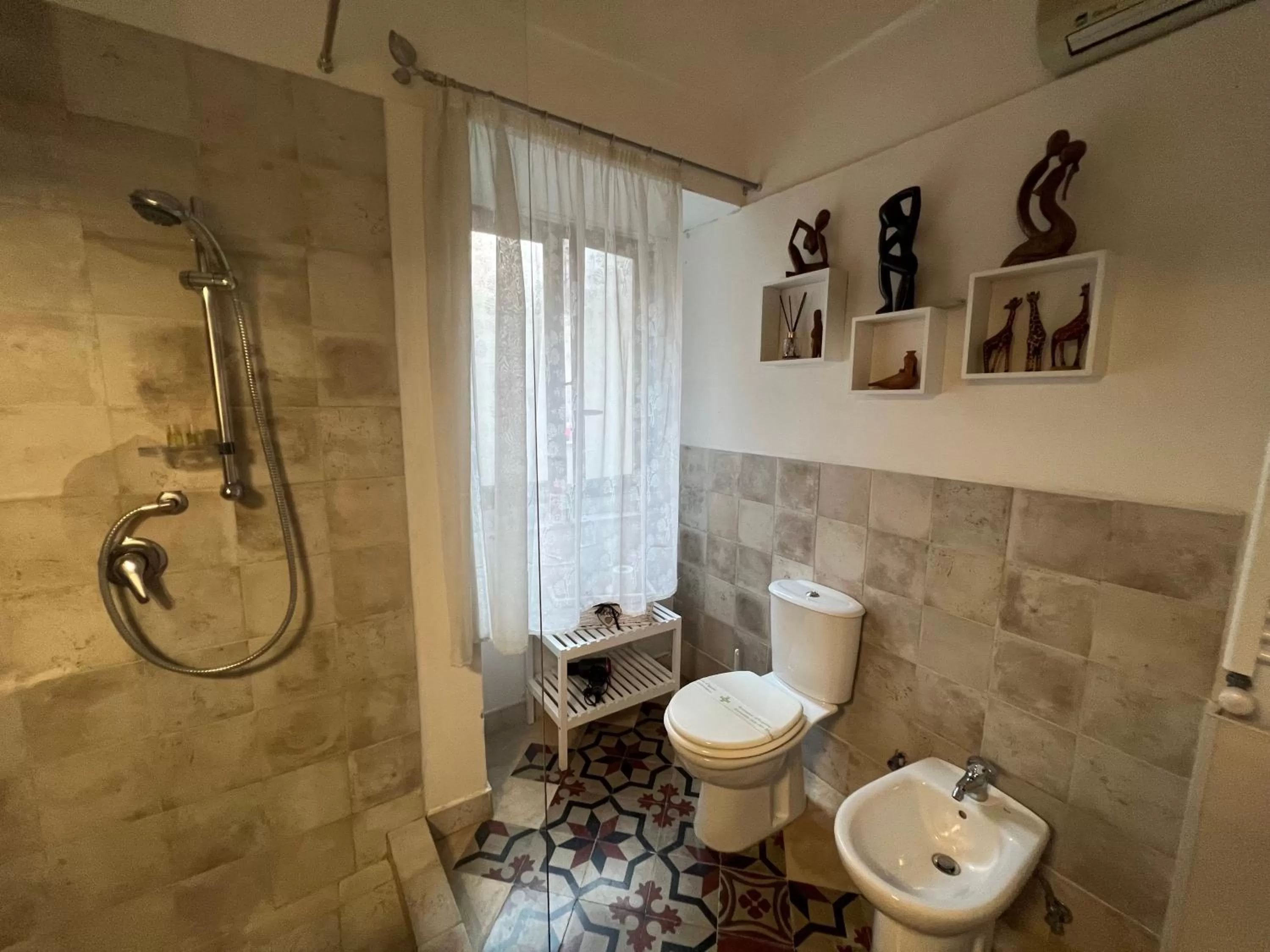 Toilet, Bathroom in Jasper B&B