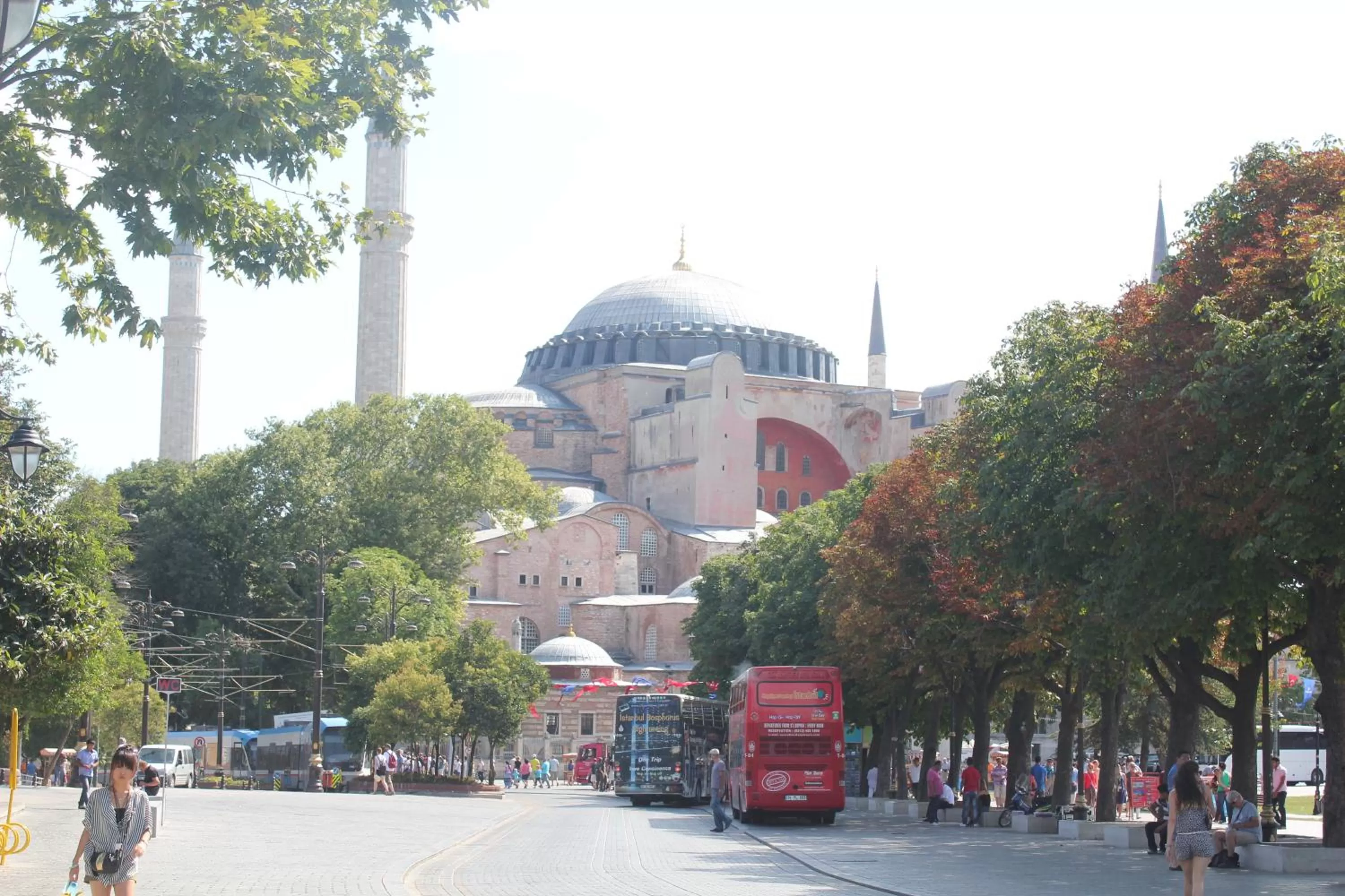 Nearby landmark in Diamond Royal Hotel