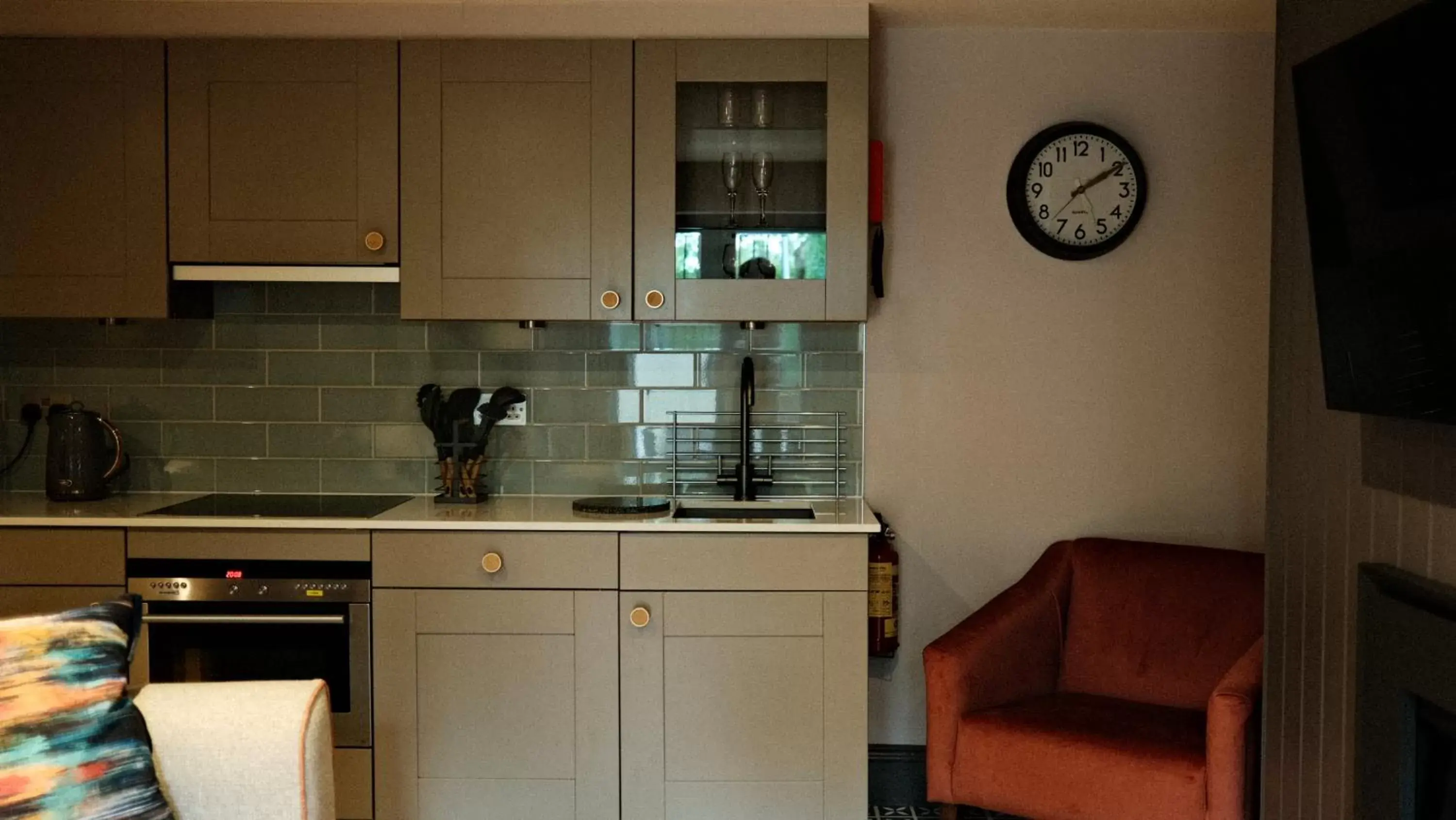 Coffee/tea facilities, Kitchen/Kitchenette in The Lawrance Luxury Aparthotel - Harrogate