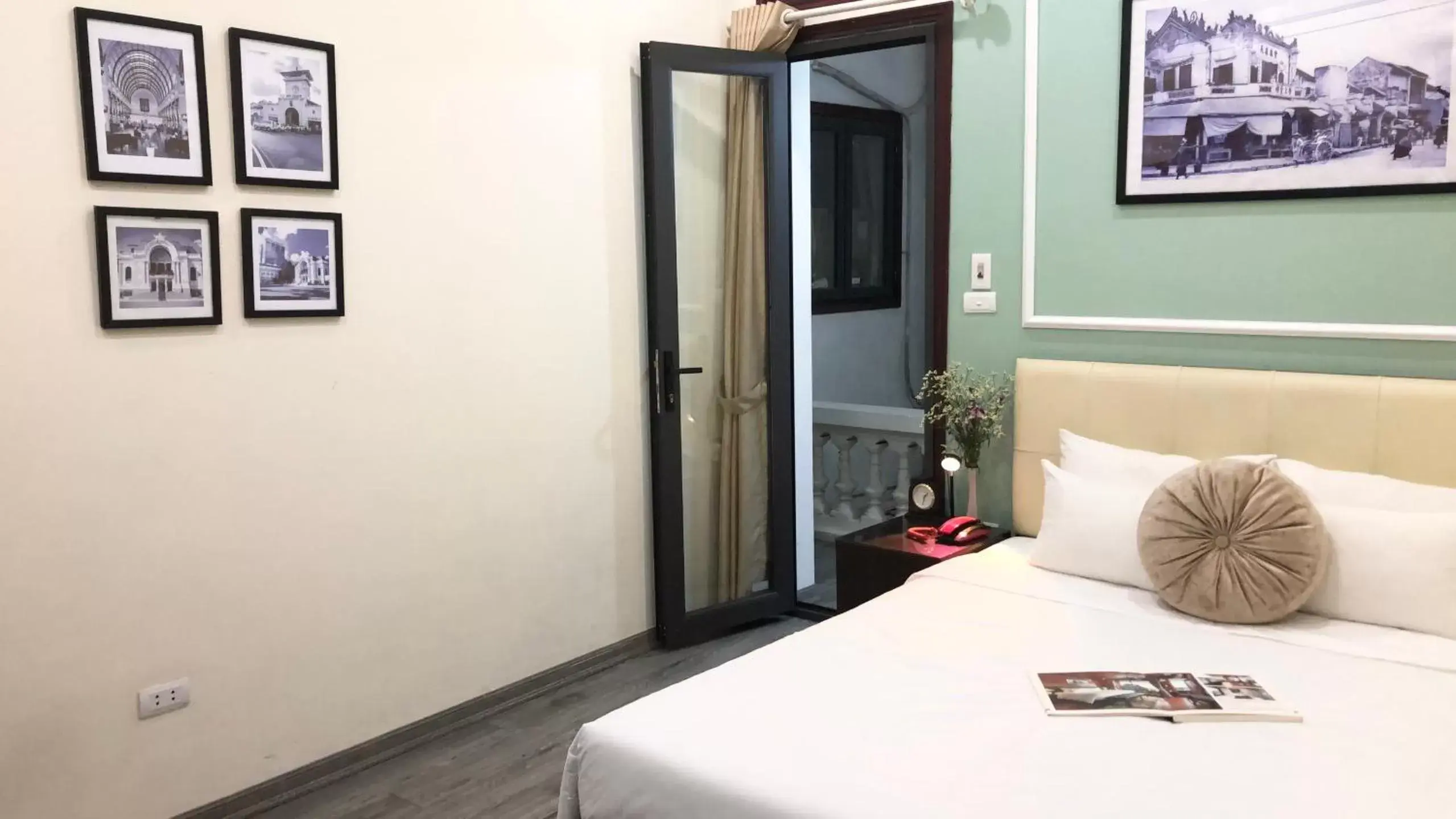 Bed in Hanoi Elpis Hotel
