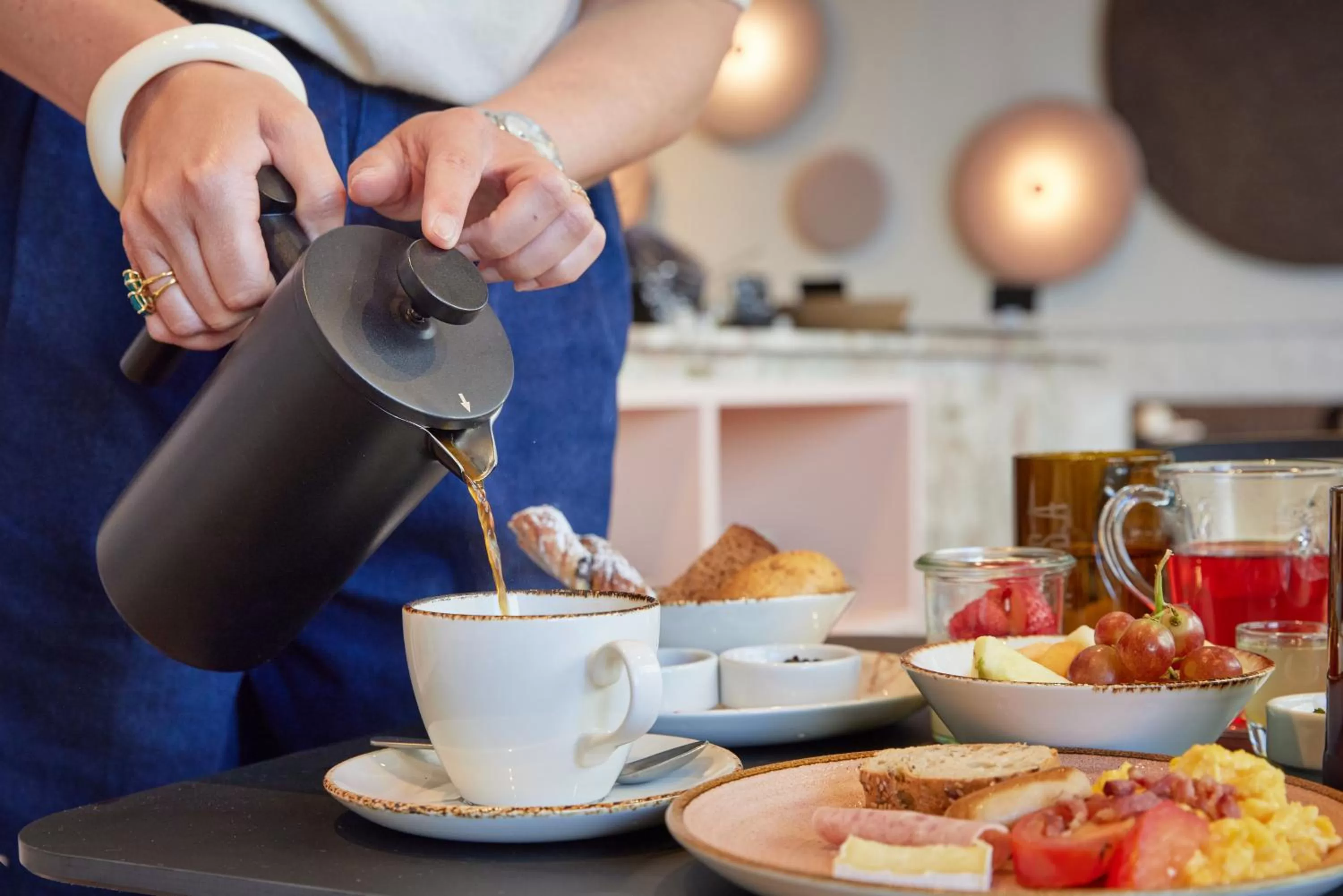Coffee/tea facilities in Rosa Hotel