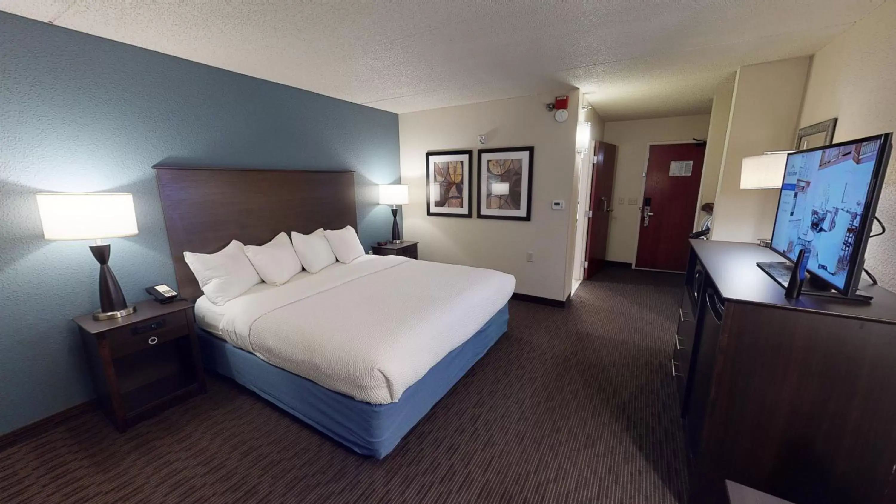 1 King Bed Studio Suite, Non-Smoking  in AmericInn by Wyndham Mounds View Minneapolis