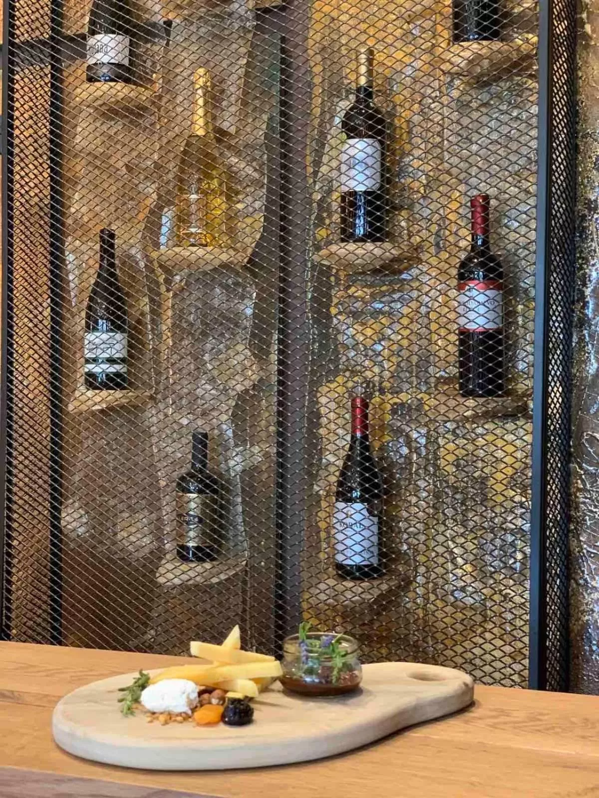 Restaurant/places to eat in Hotel Kunst