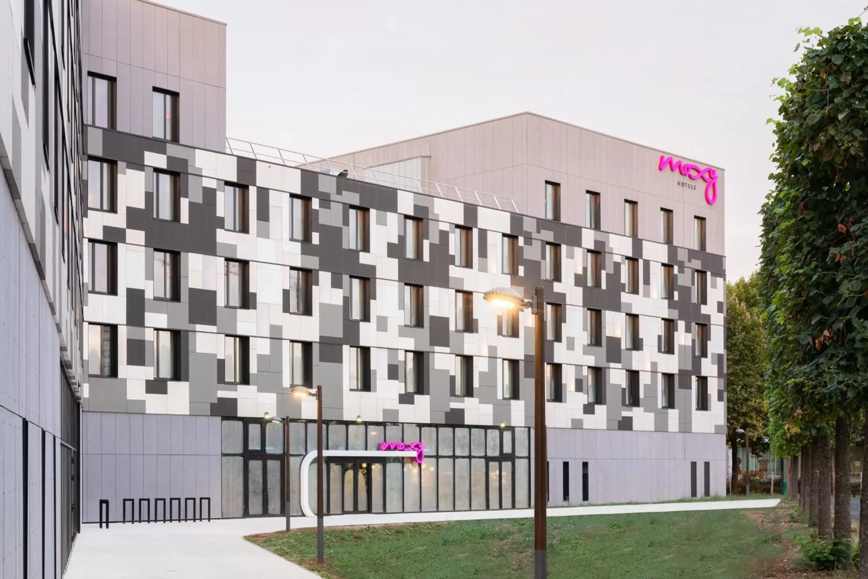 Property Building in Moxy Paris Val d'Europe
