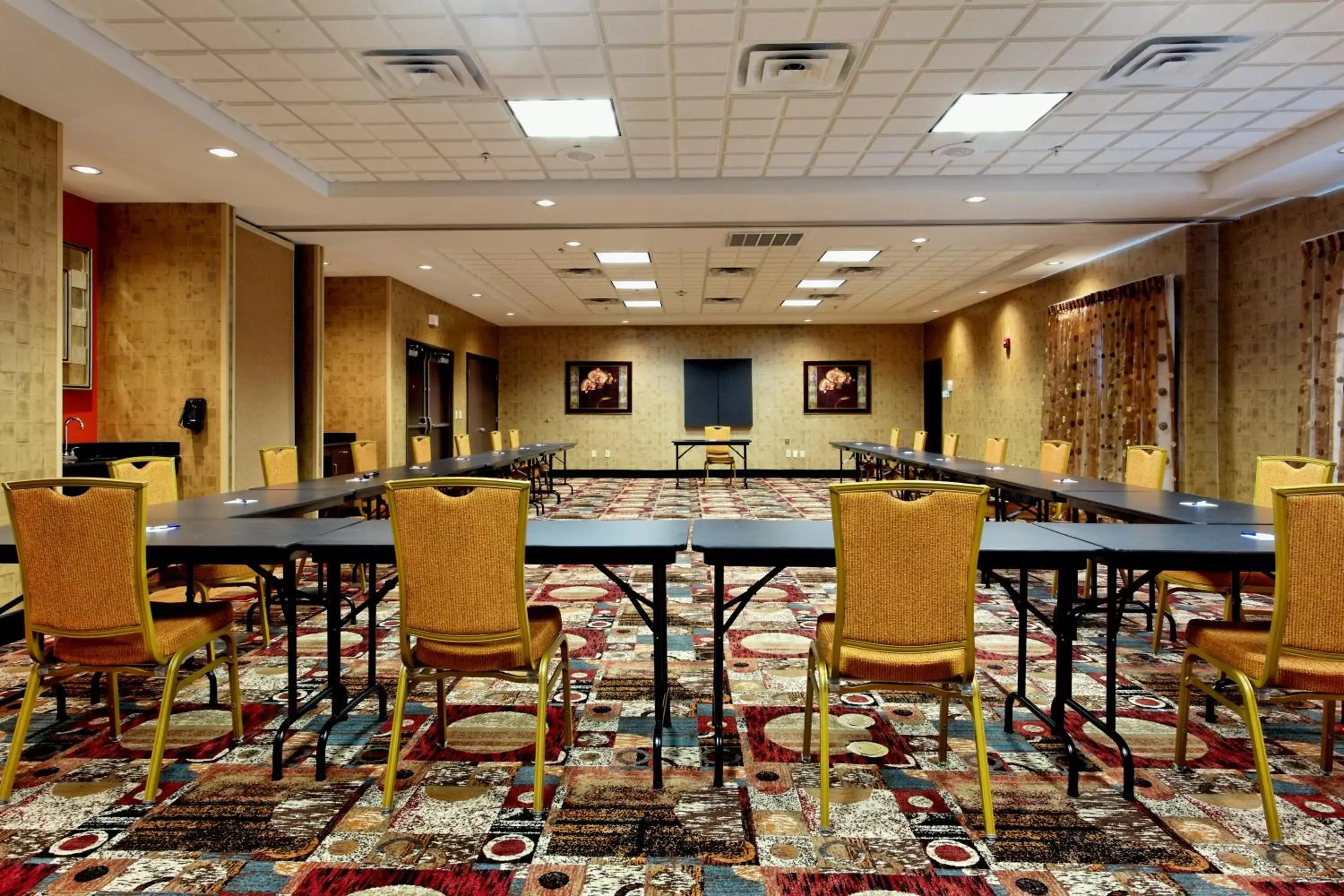 Meeting/conference room in Holiday Inn Express Hotel and Suites - Odessa, an IHG Hotel