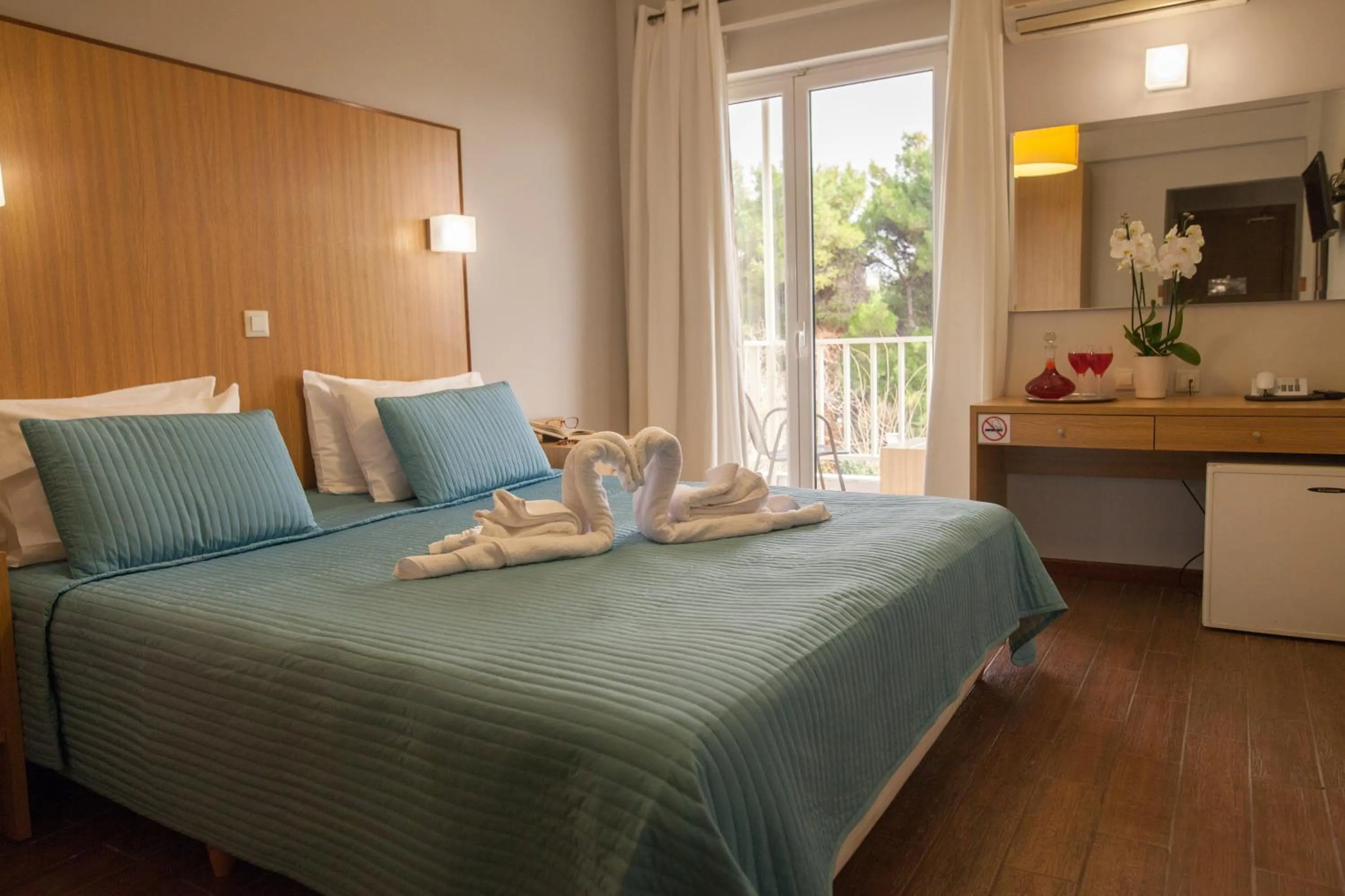 Shower, Bed in Myrto Hotel