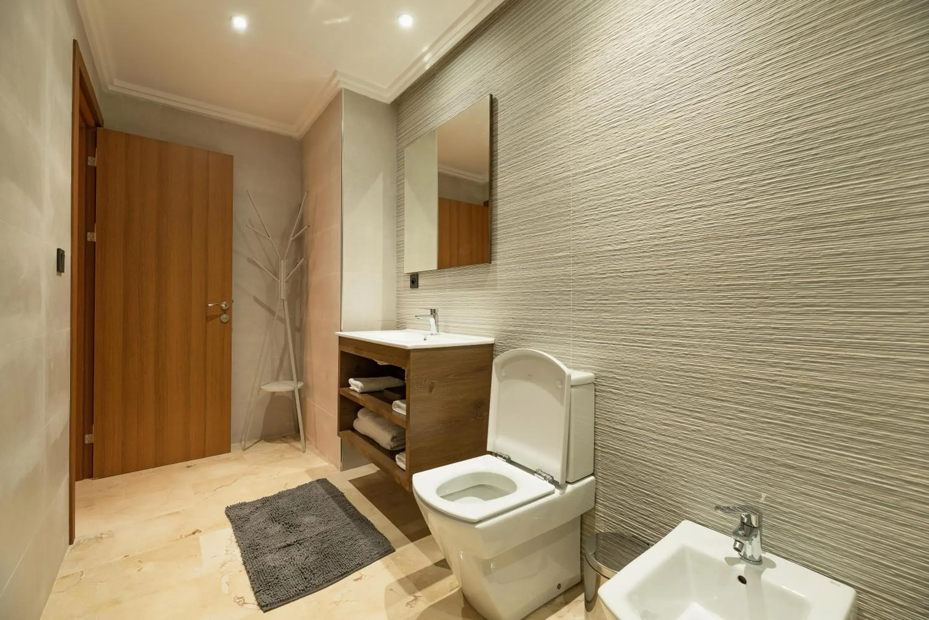 Toilet, Bathroom in Avenue Suites & Appart Hotel Deluxe