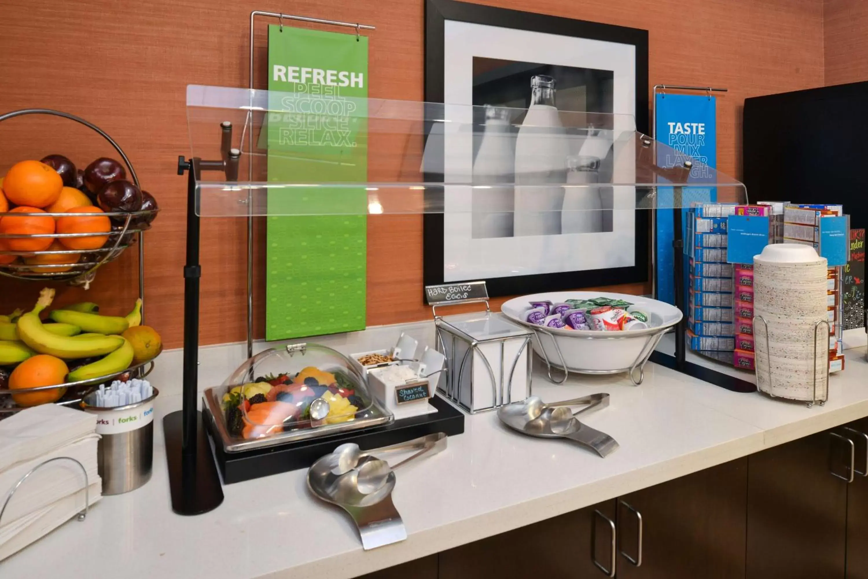 Dining area in Hampton Inn & Suites - Ocala