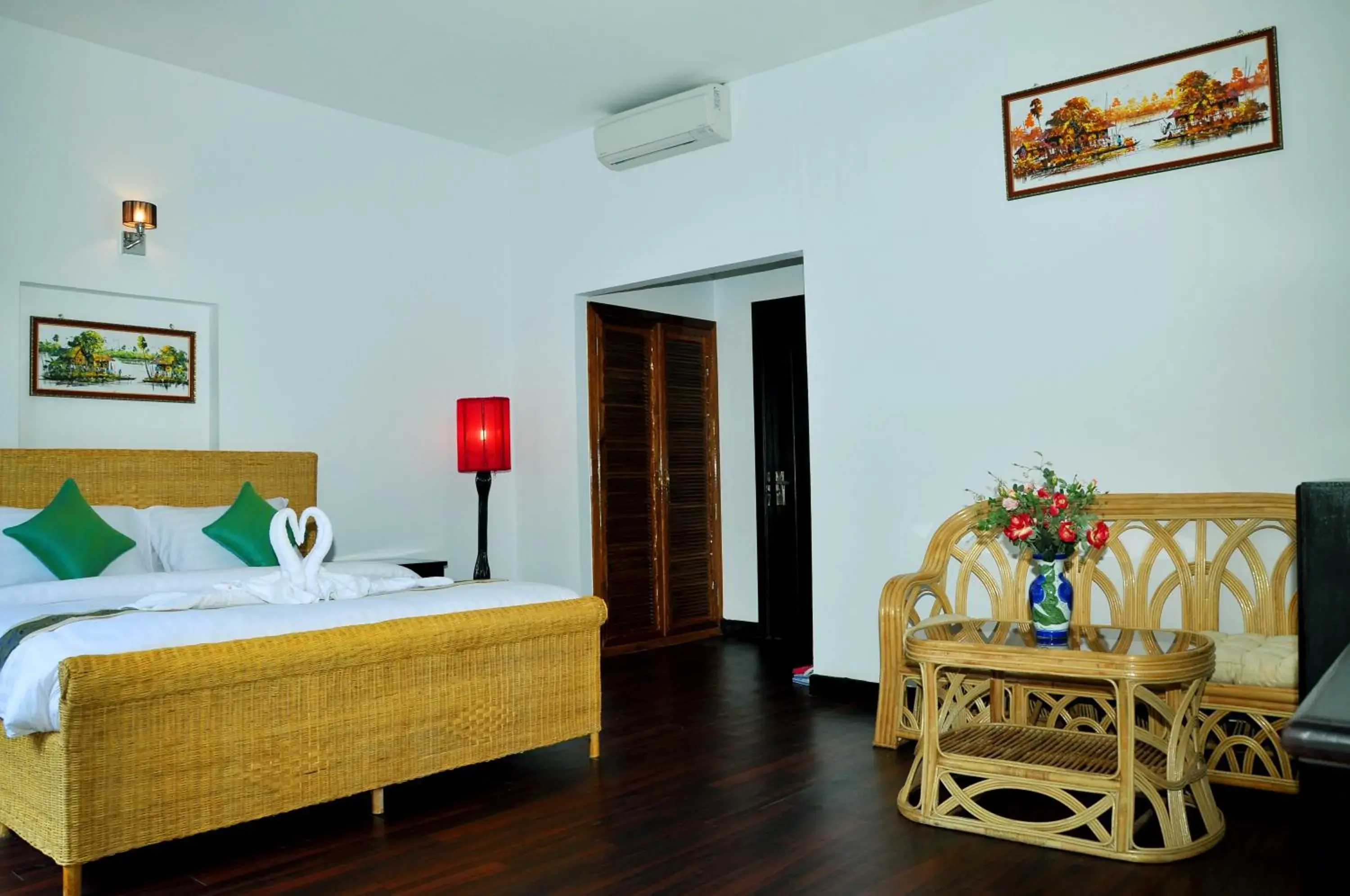 Bedroom, Dining Area in Vimean Sovannaphoum Resort