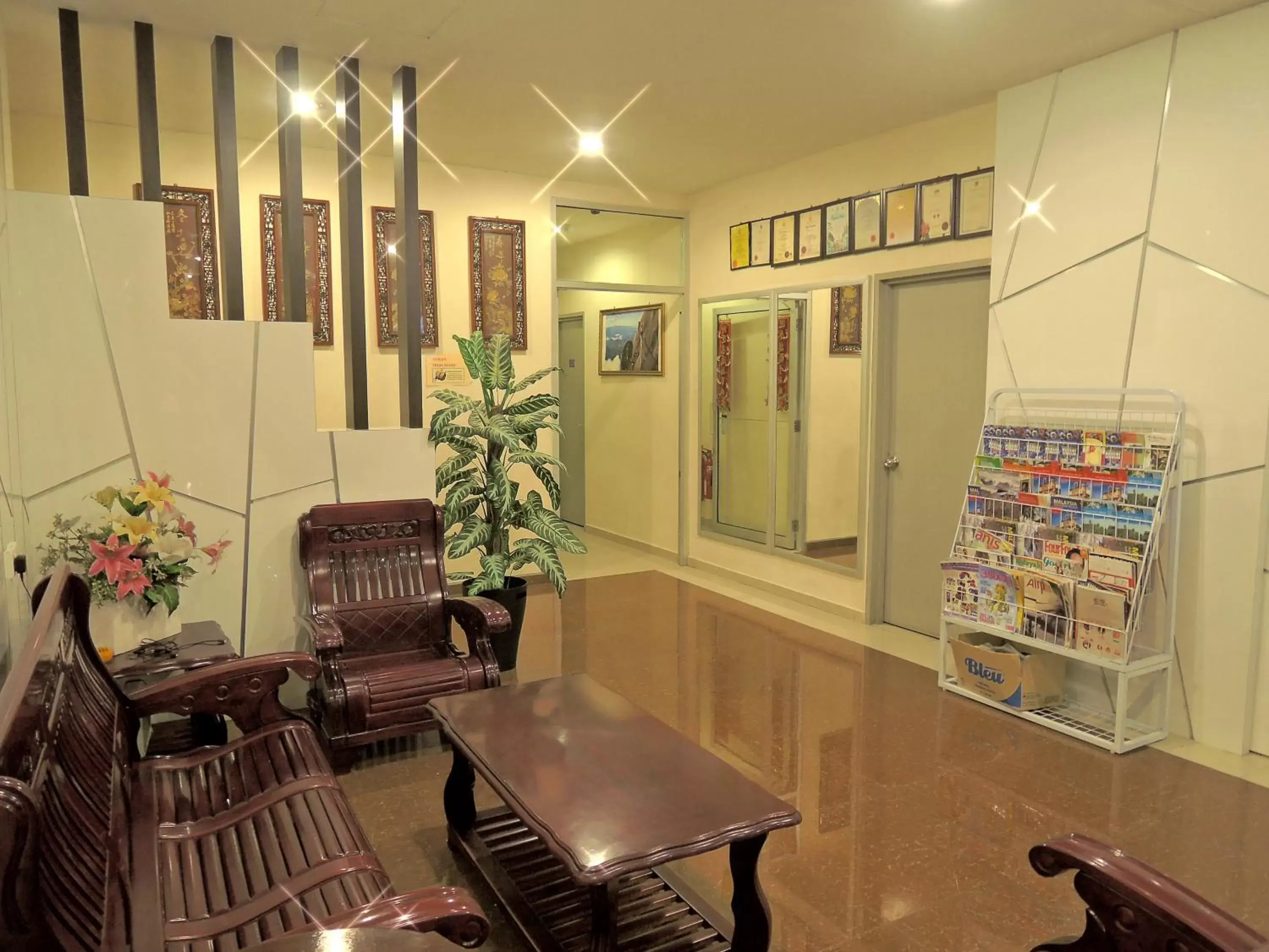 Communal lounge/ TV room, Lobby/Reception in Hotel Seri Nilai