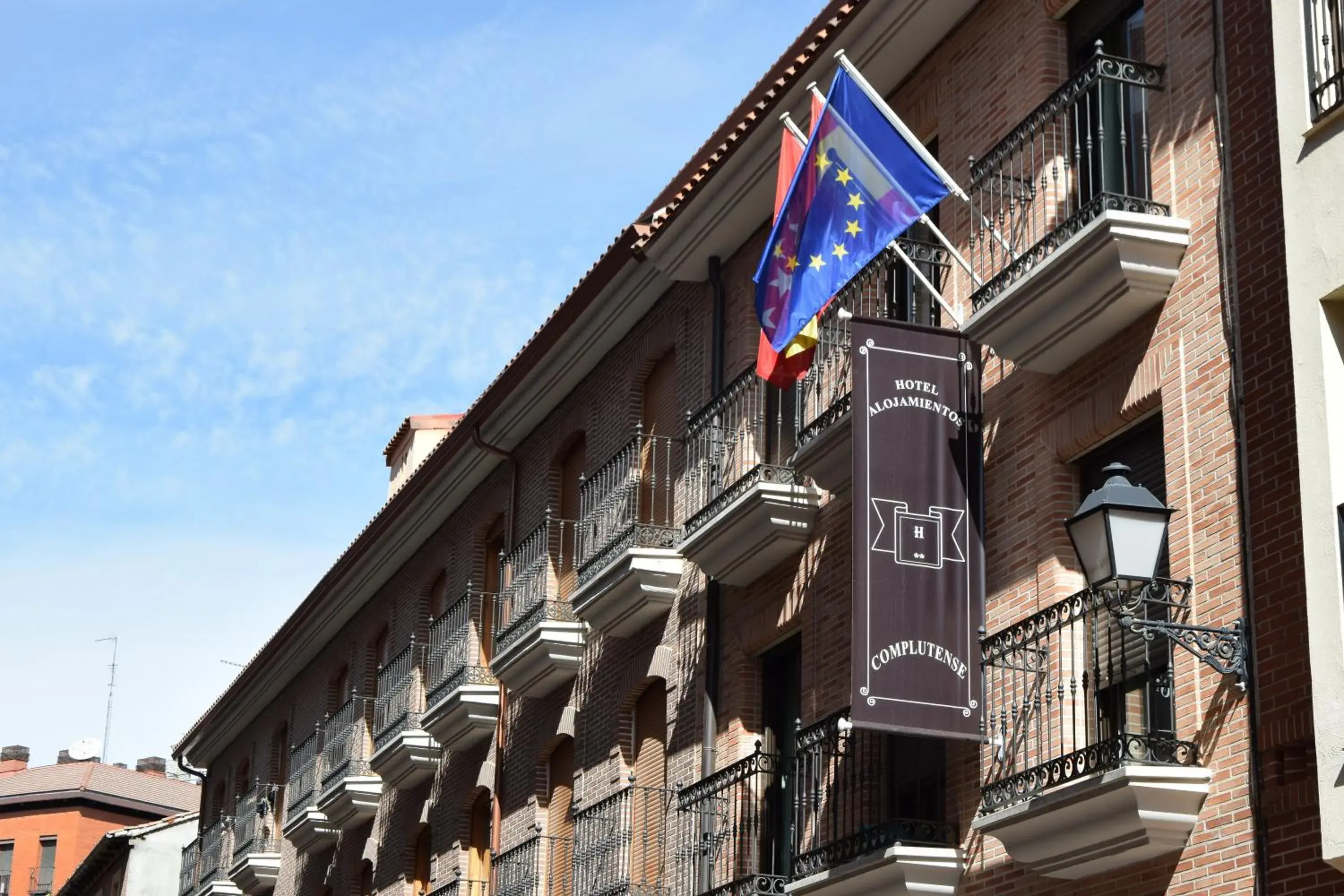 Property Building in Hotel Complutense