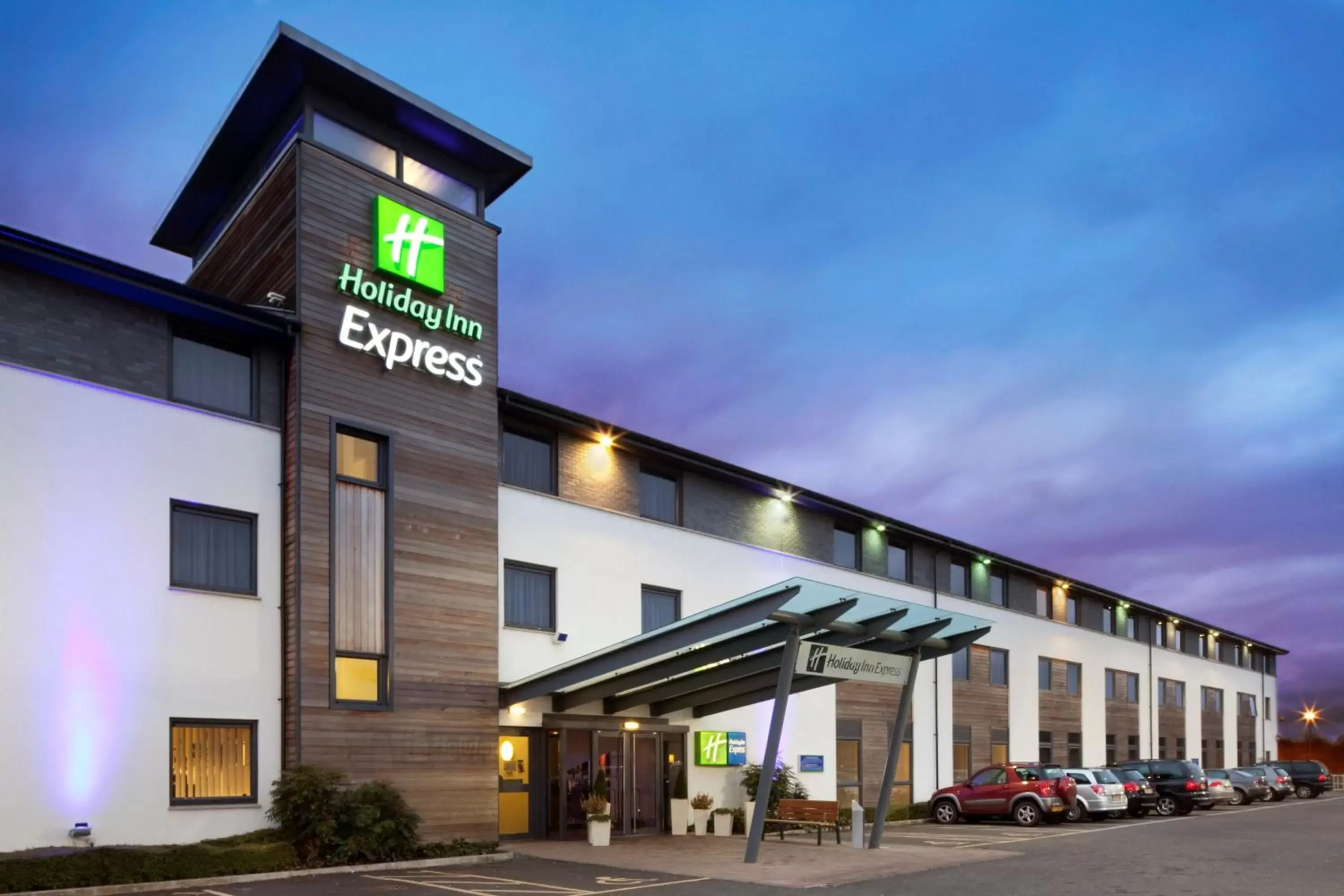 Property Building in Holiday Inn Express Cambridge, an IHG Hotel