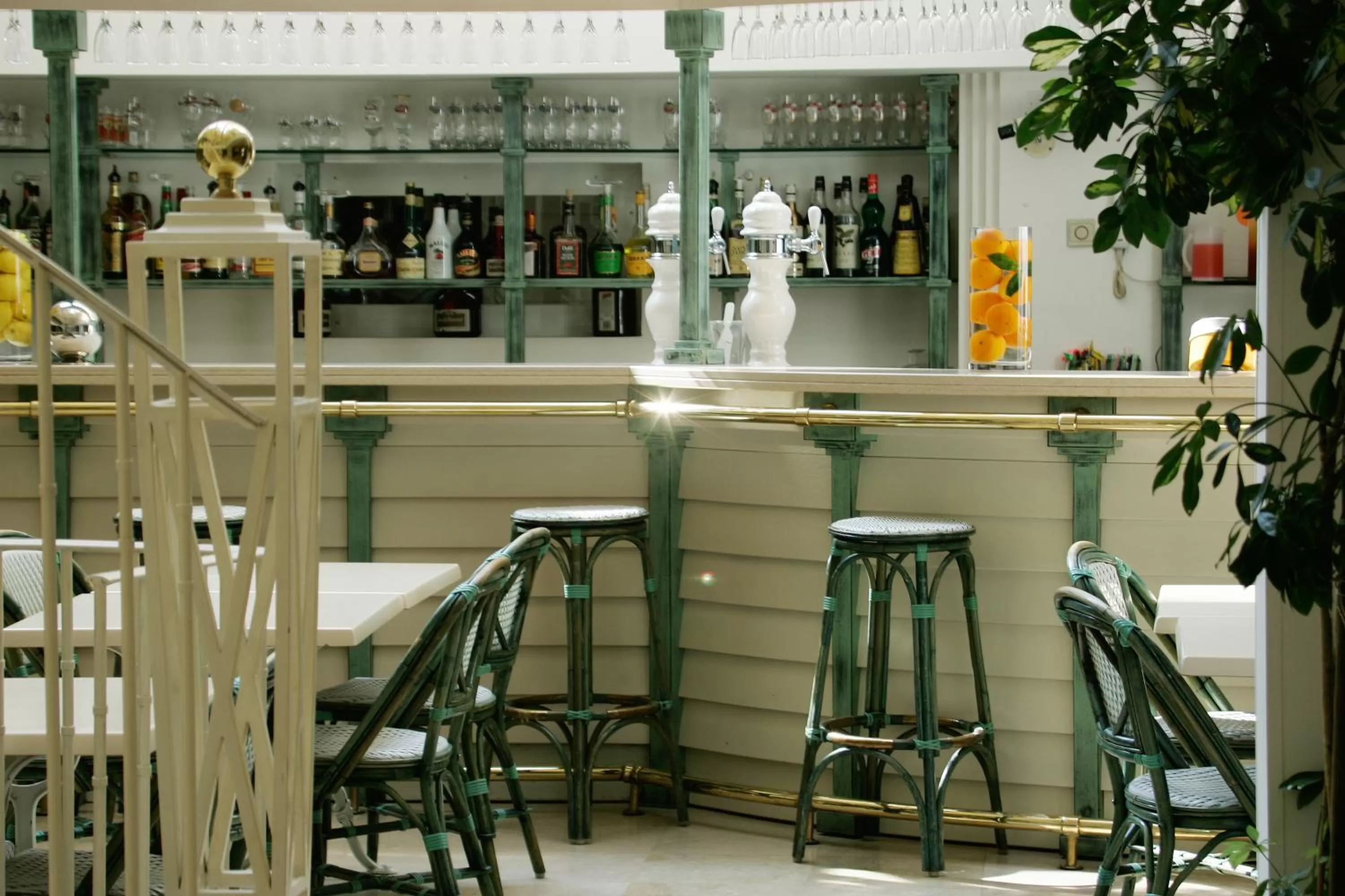 Lounge or bar in Hôtel Saint Sauveur