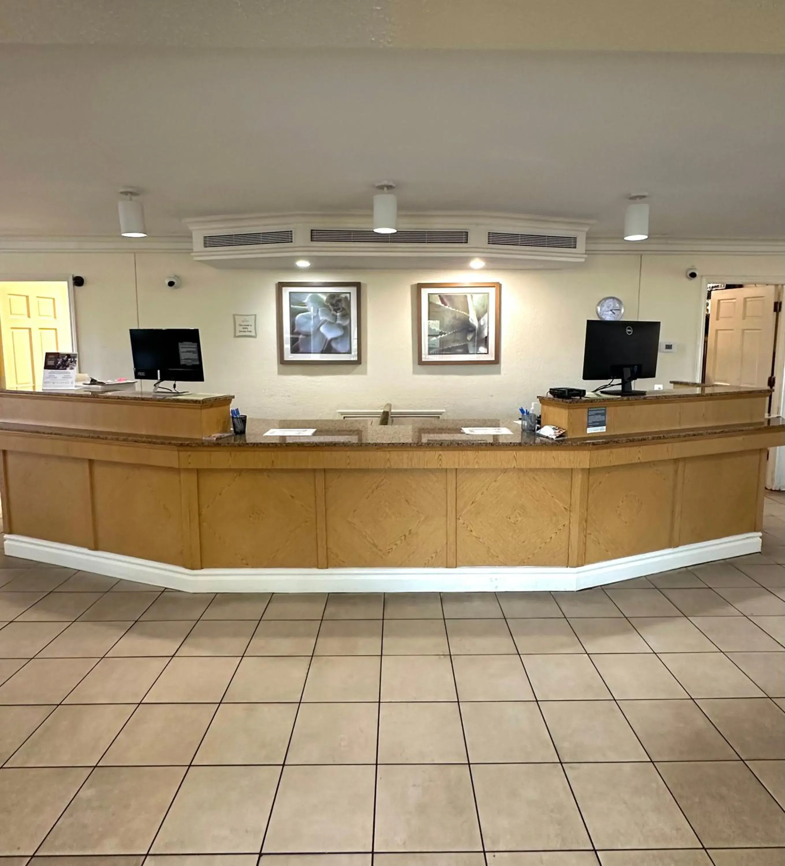 Lobby or reception, Lobby/Reception in La Quinta Inn by Wyndham Corpus Christi North