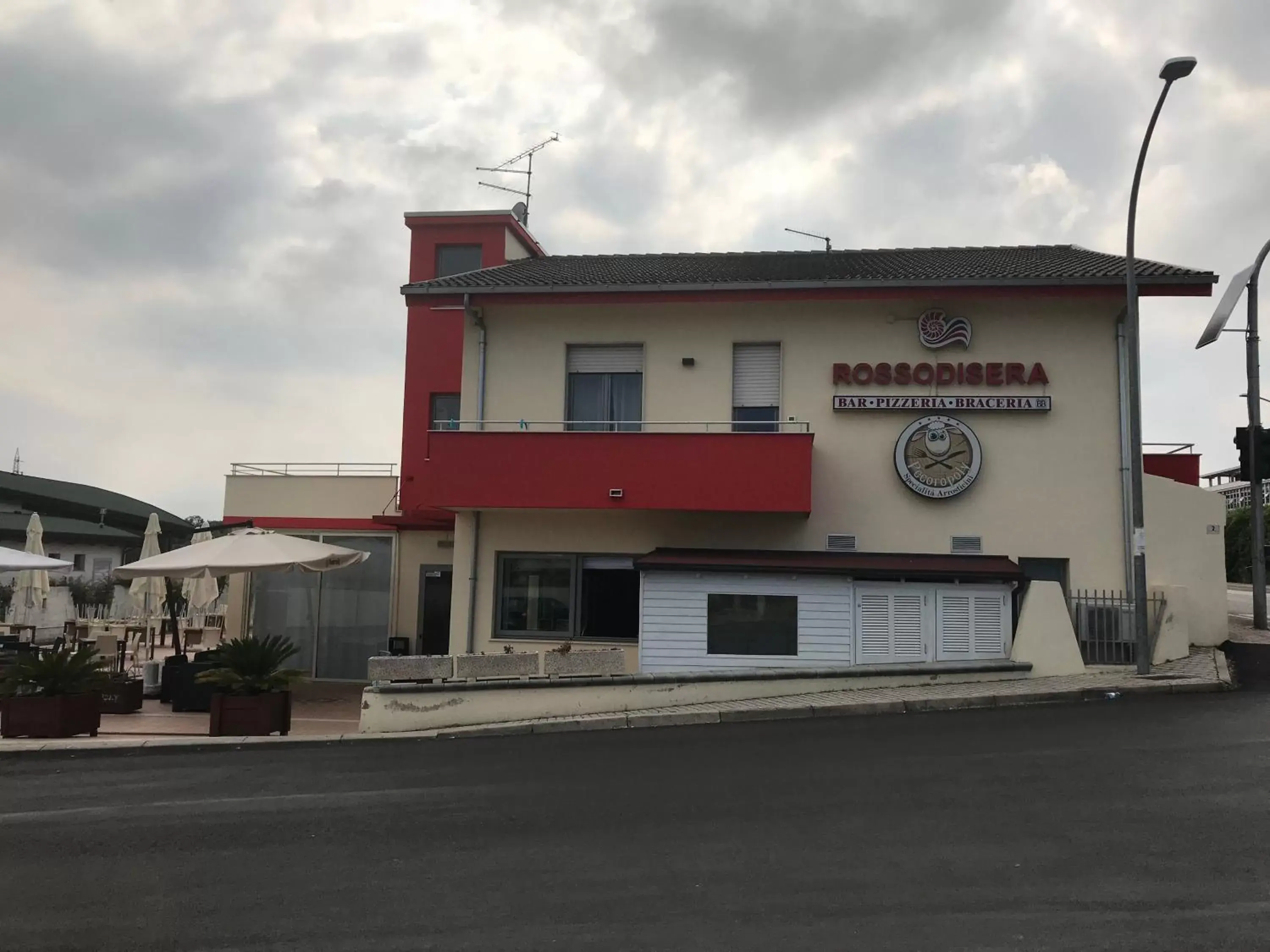 Facade/entrance, Property Building in Rosso Di Sera