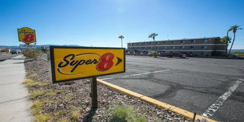 Property building, Property Logo/Sign in Super 8 by Wyndham Lake Havasu City