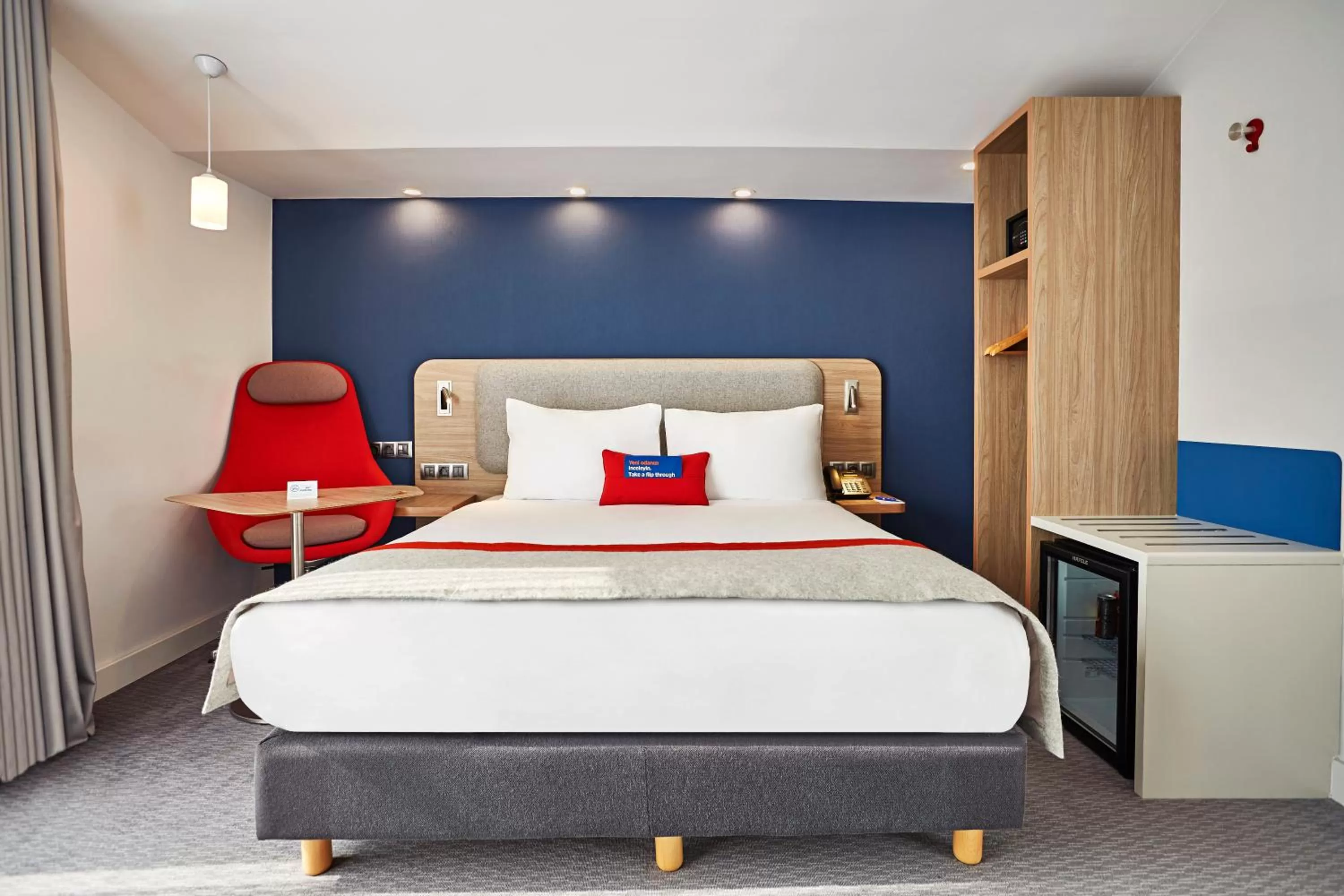 Photo of the whole room, Bed in Holiday Inn Express - Istanbul - Atakoy Metro by IHG