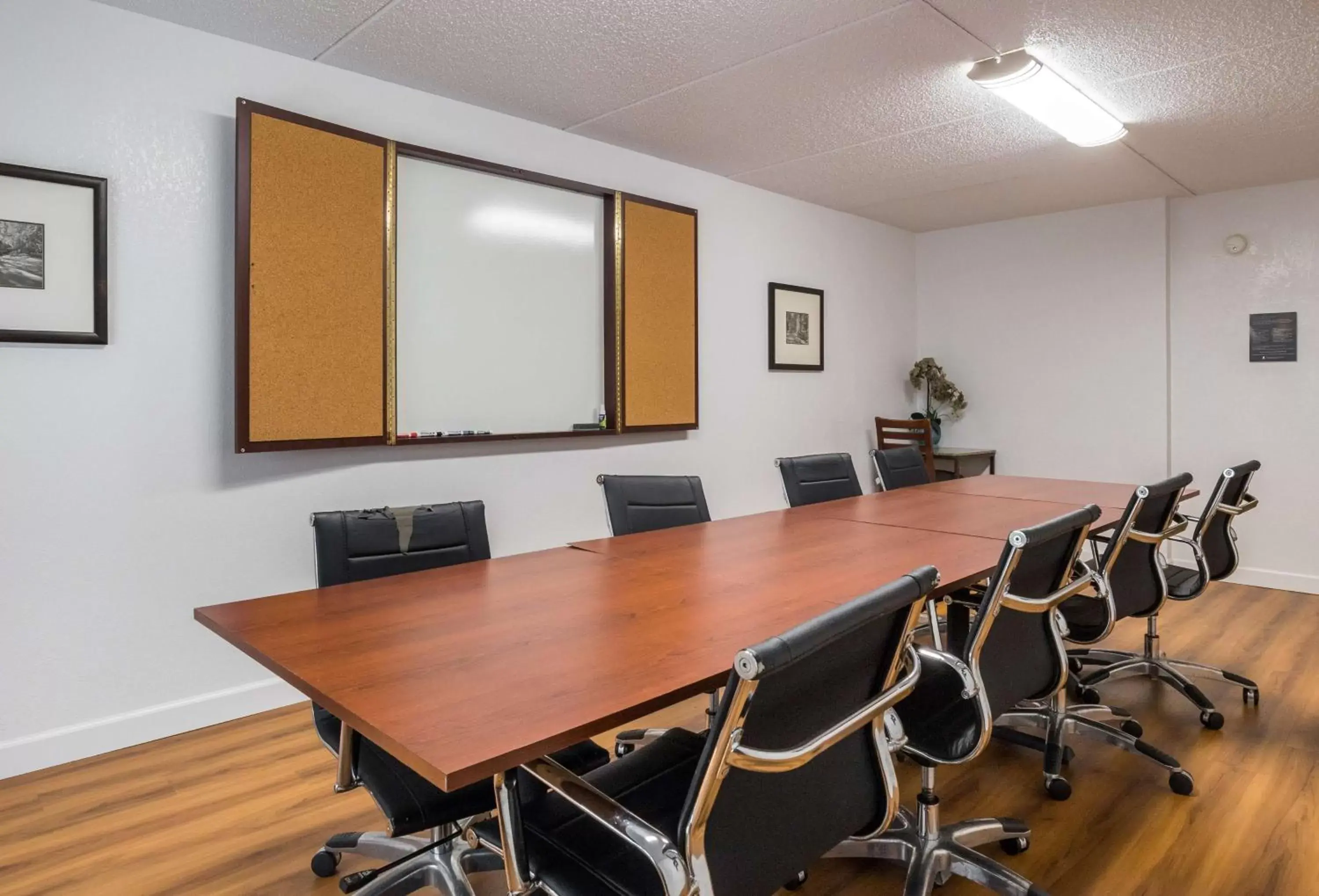 Meeting/conference room in Motel 6-Prospect Heights, IL